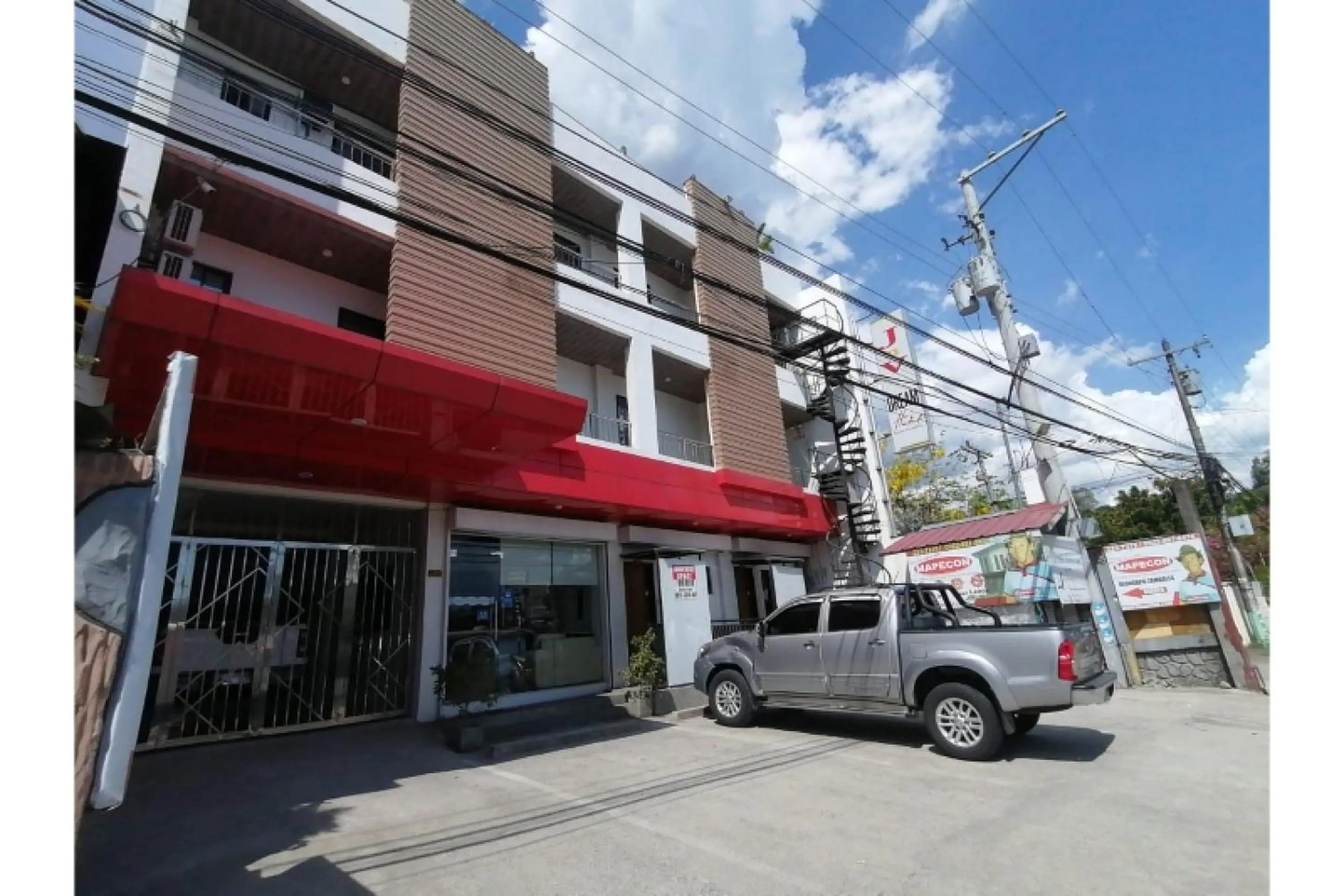 Facade/entrance in OYO 869 Jnv Dream Hotel