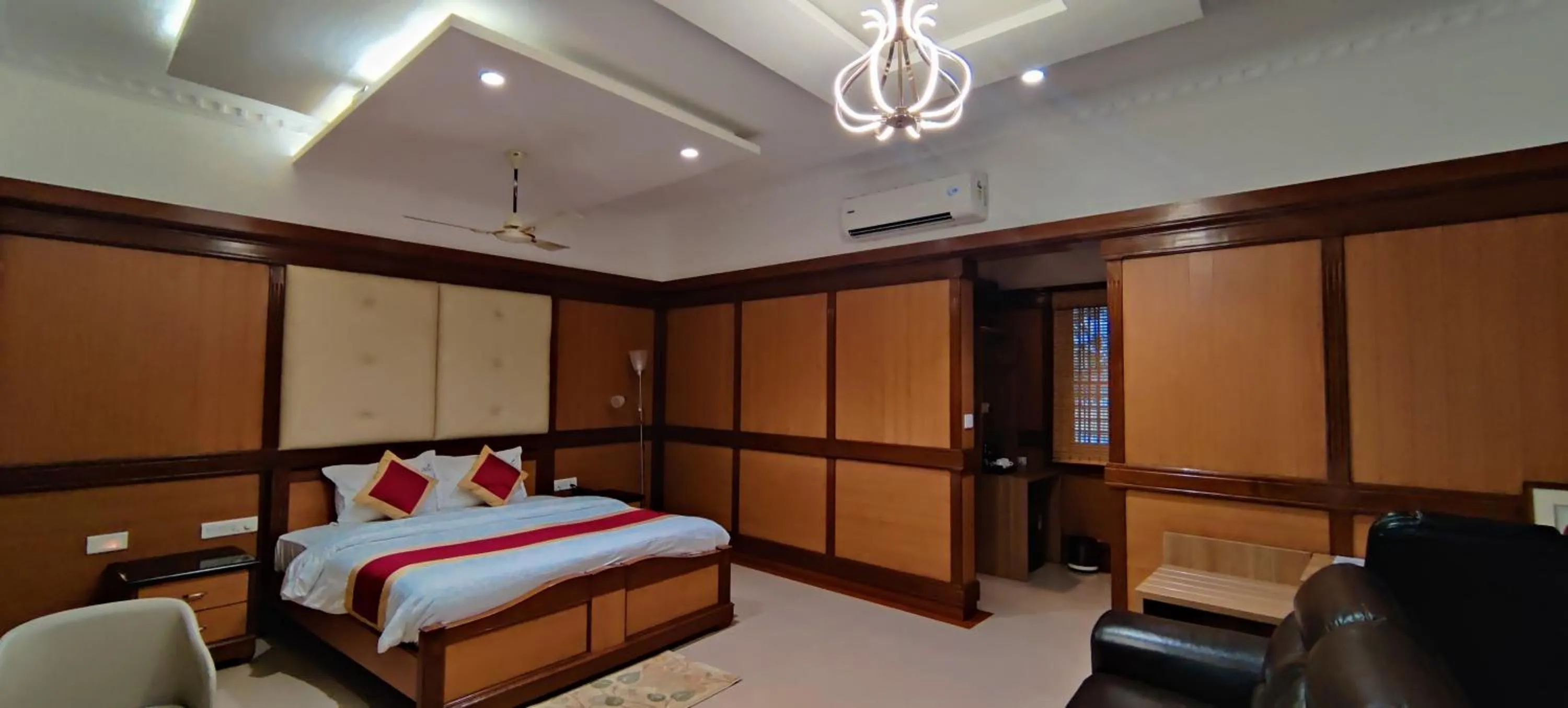 Bed in Holiday Valley Hotels And Resorts