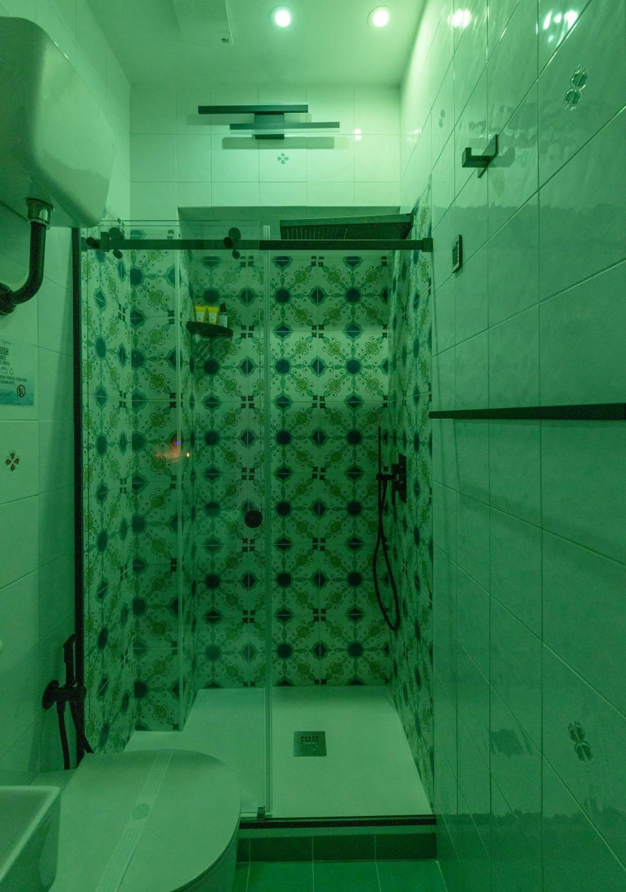 Shower in NapoliCentro Mare - Sea View Rooms & Suites