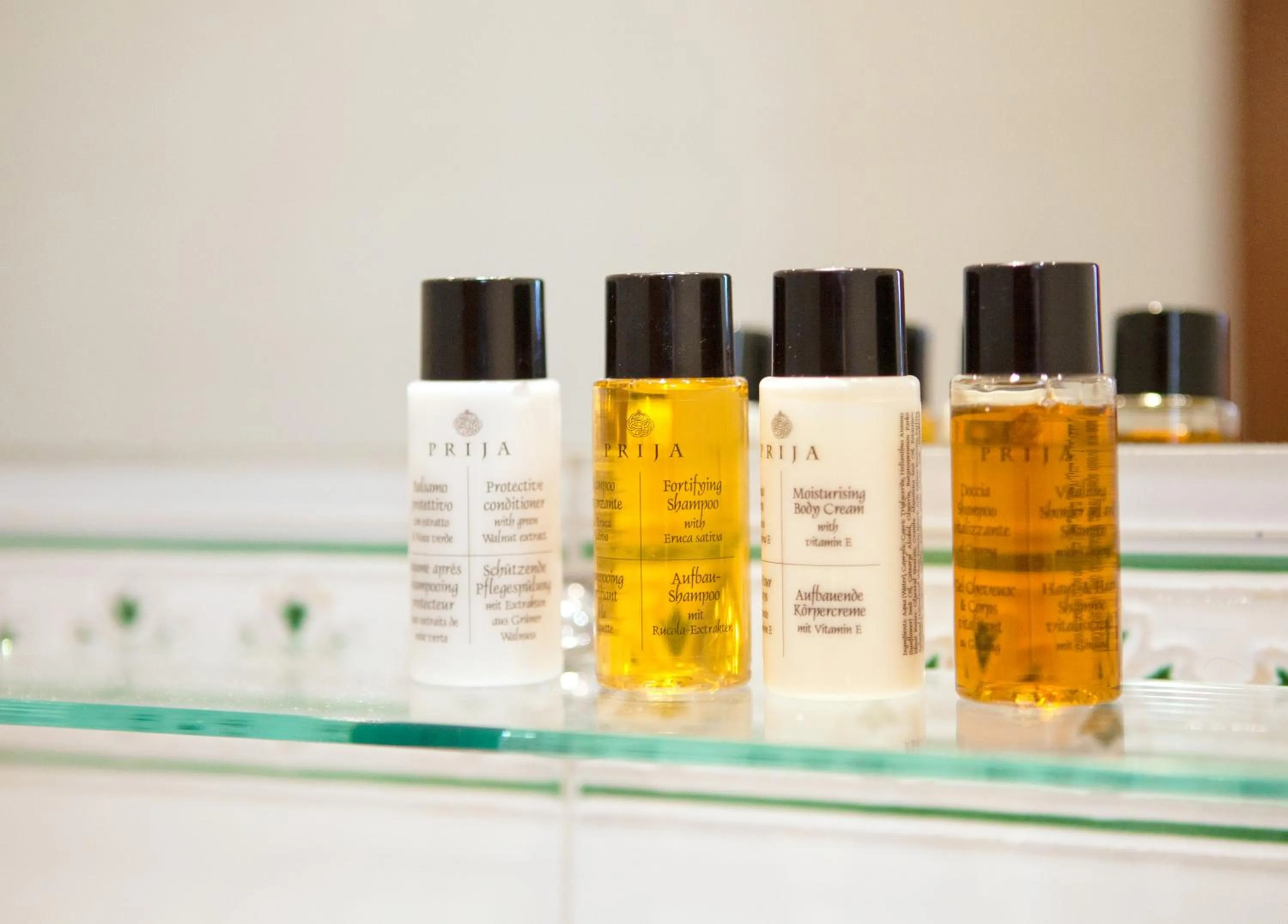 Bathroom in NapoliCentro Mare - Sea View Rooms & Suites