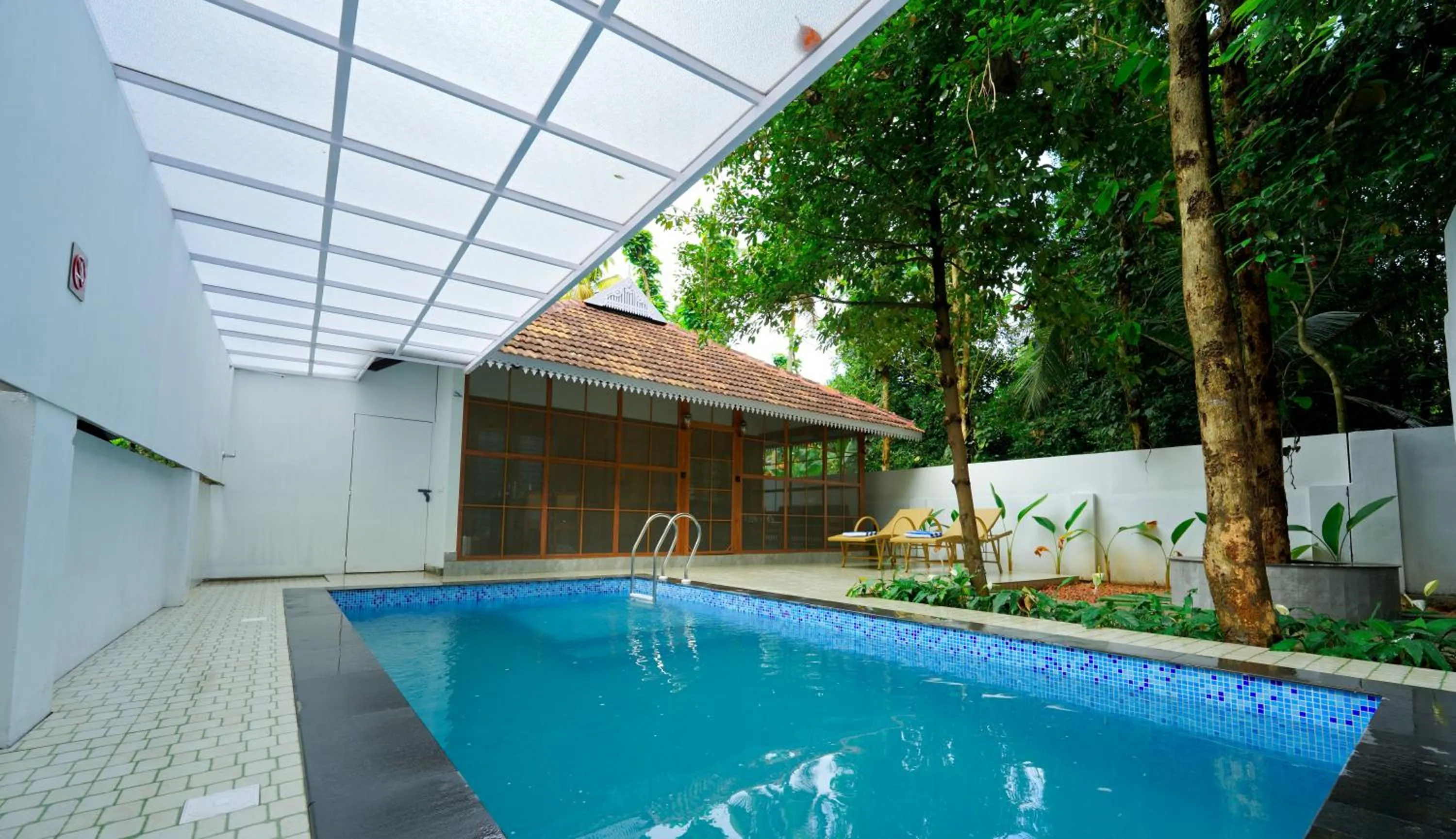 Swimming pool in Once Upon The River, Aluva - Near Cochin International Airport