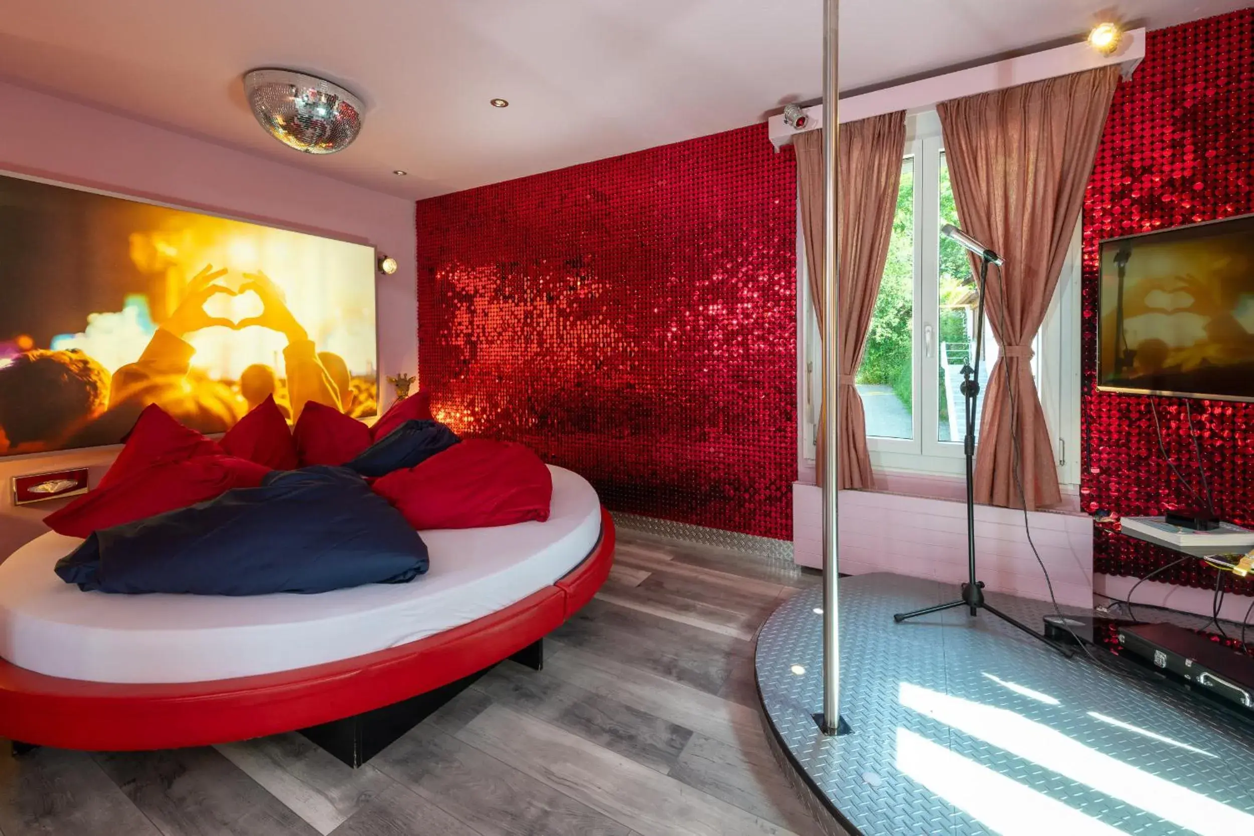 Glanz & Glamor Suite with Spa Bath in Hotel Zeit & Traum Privat SPA Glanz & Glamor Suite with Spa Bath in Hotel Zeit & Traum Privat SPA