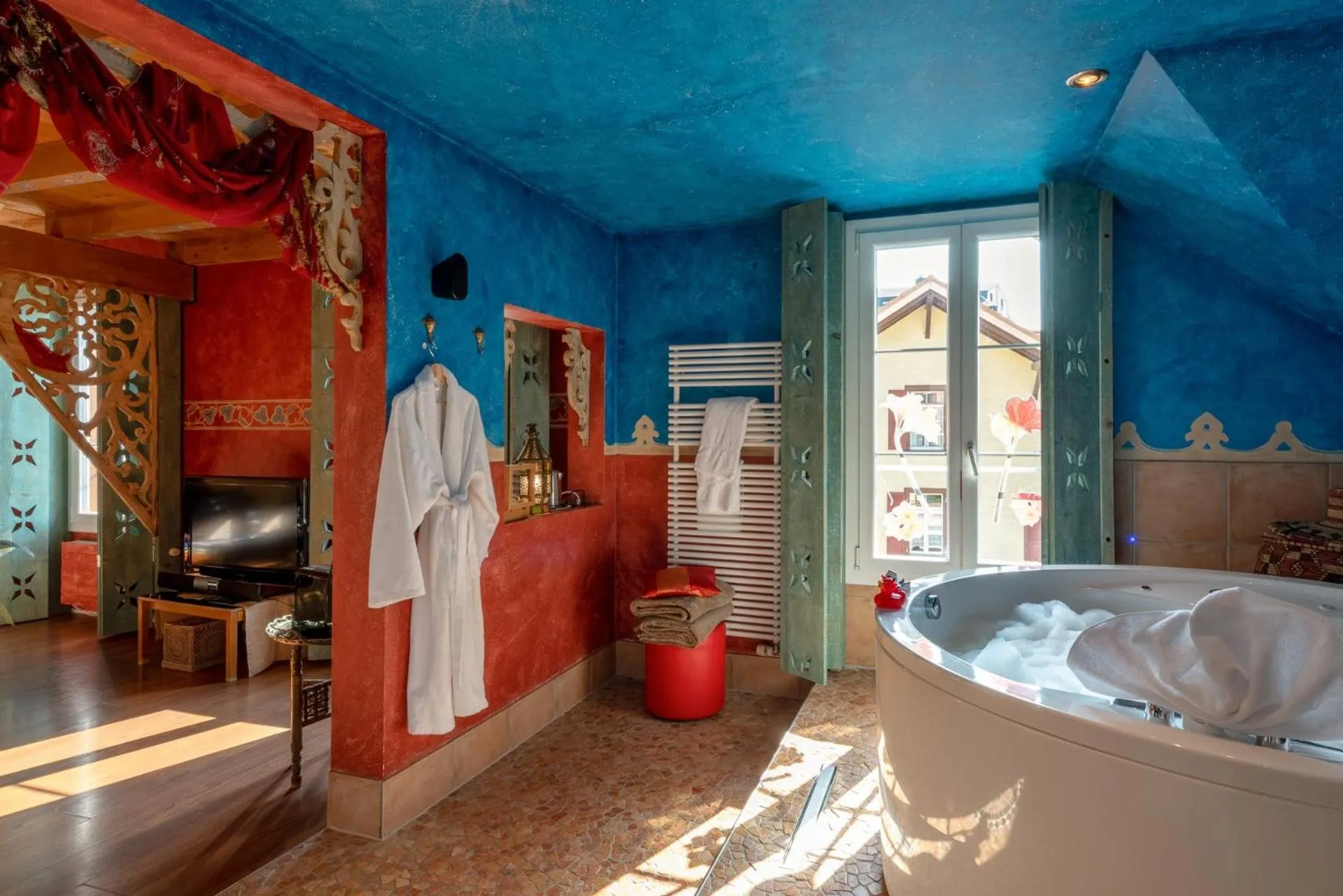 Hot Tub in Hotel Zeit & Traum Privat SPA