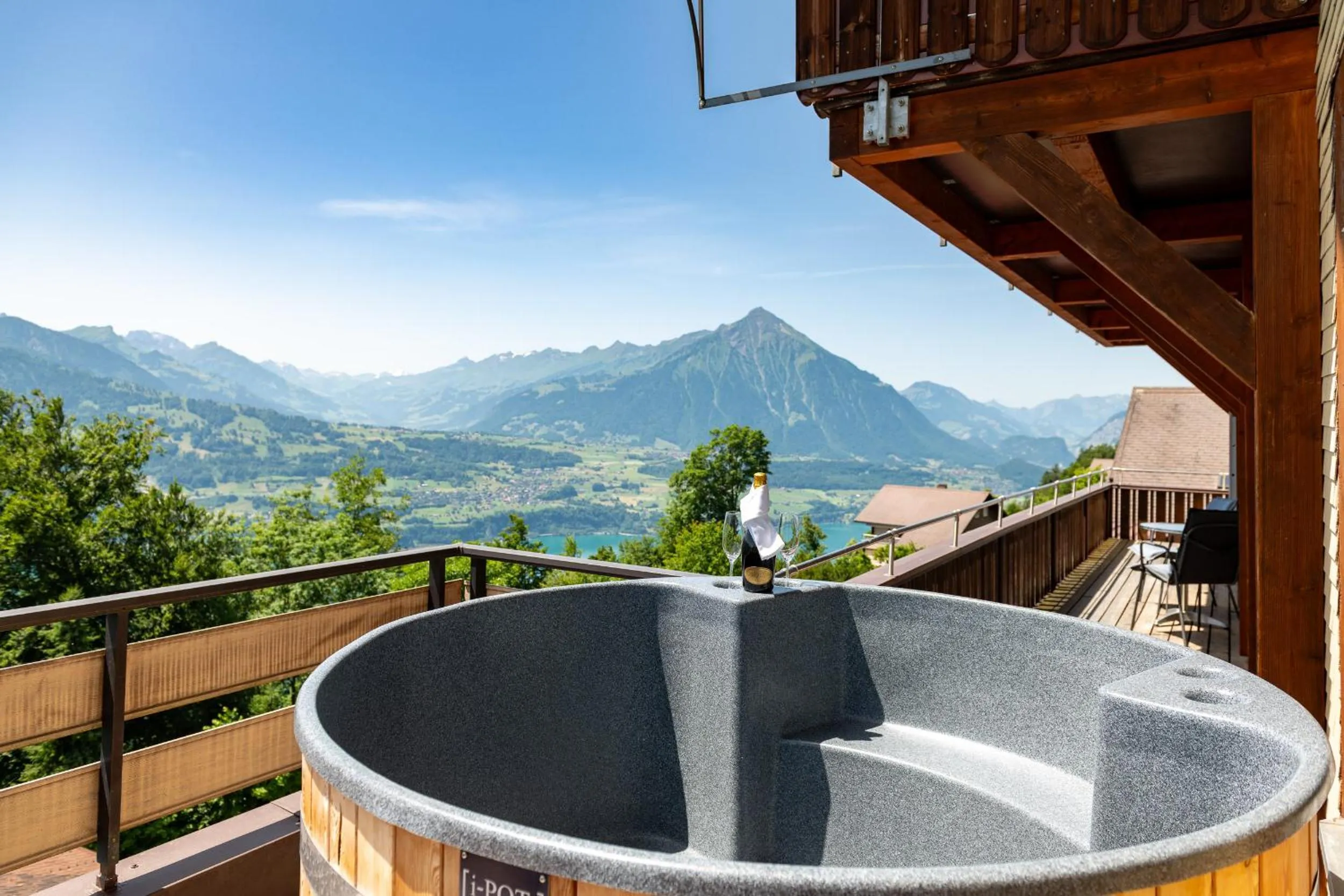 Hot Tub in Hotel Zeit & Traum Privat SPA