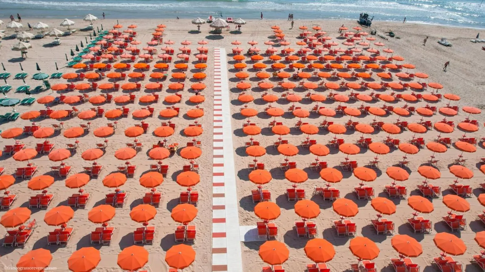 Beach in Hotel Palace Magnolia SPA