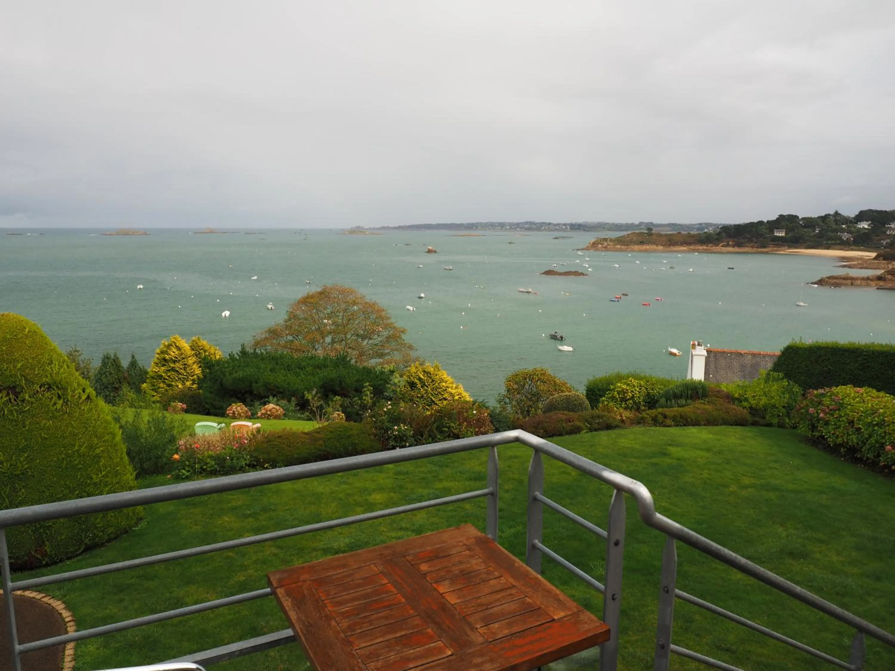 Sea view in Logis Hôtel de Carantec