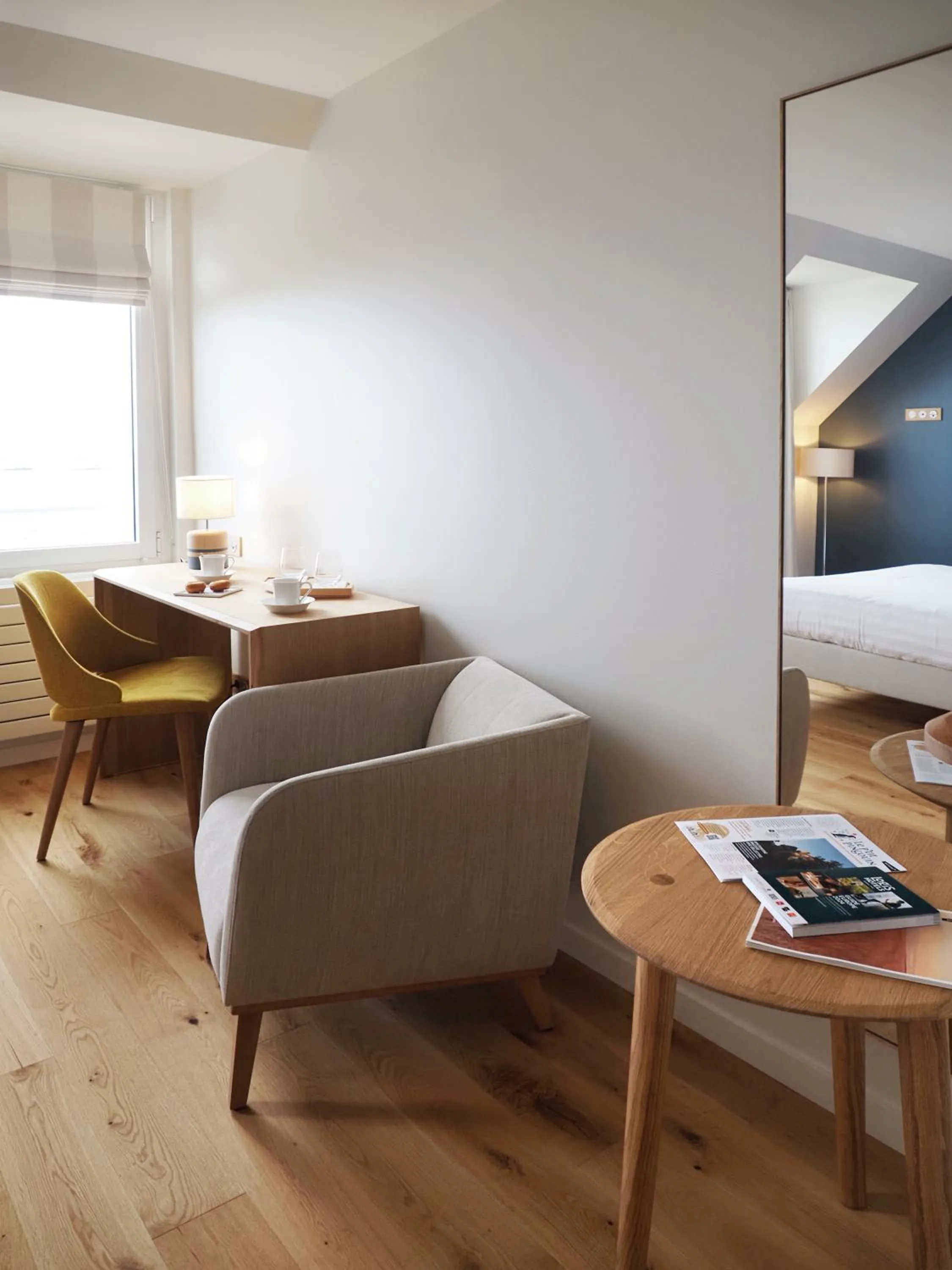 Bed in Logis Hôtel de Carantec