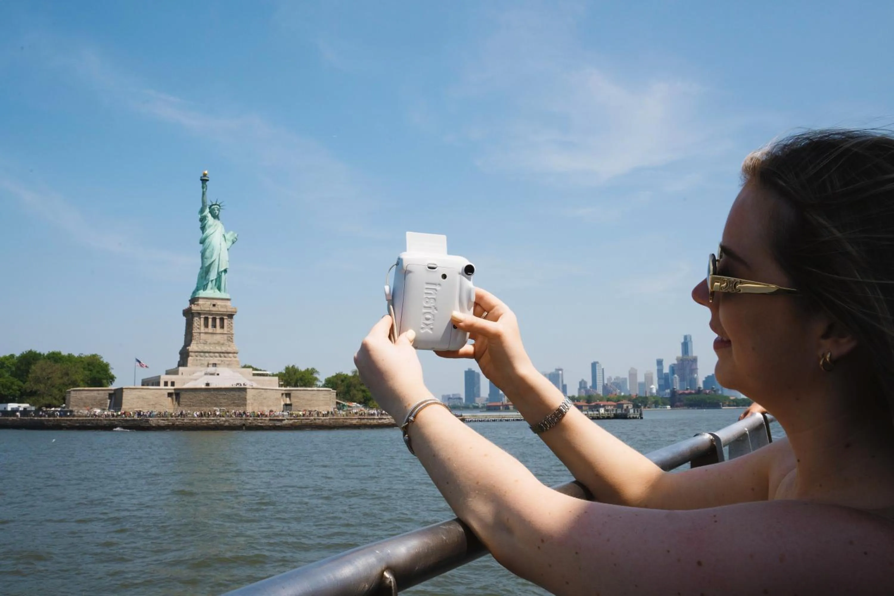 Nearby landmark in Sheraton Lincoln Harbor Hotel