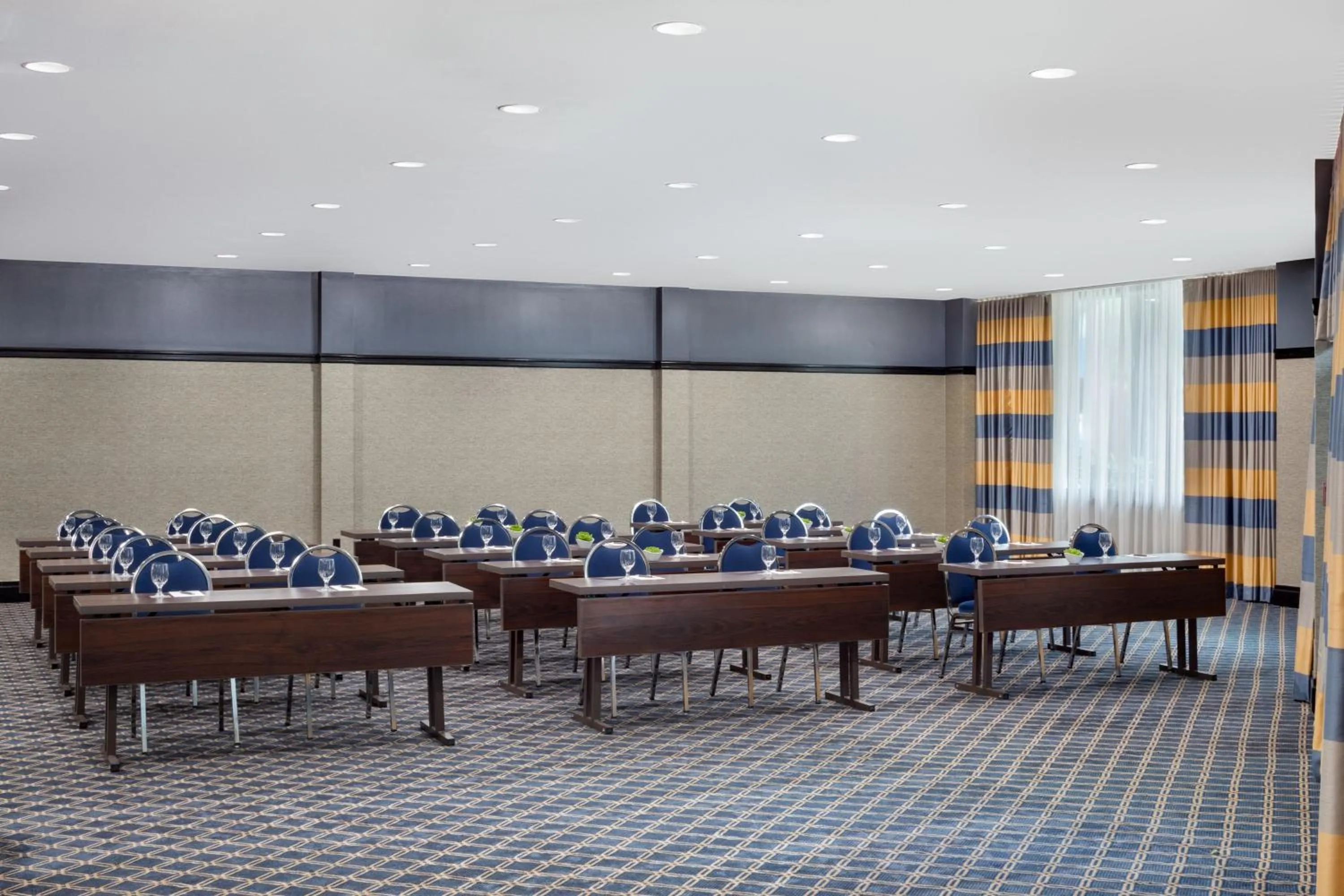 Meeting/conference room in Sheraton Lincoln Harbor Hotel