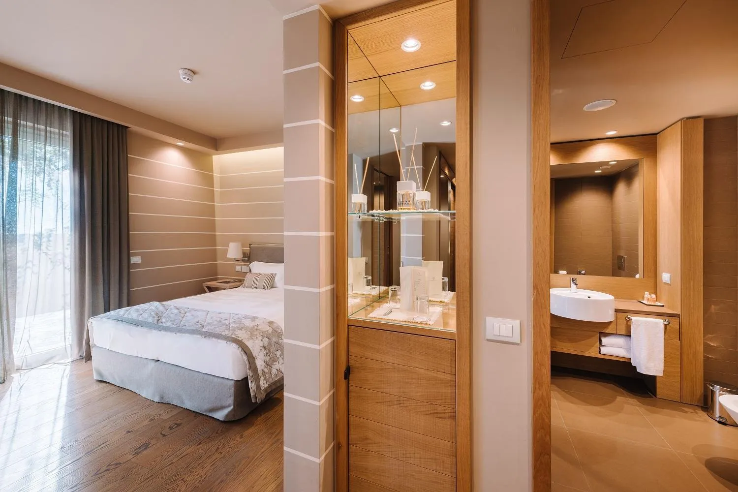 Bathroom, Bed in Tenuta De L'Annunziata - Natural Relais