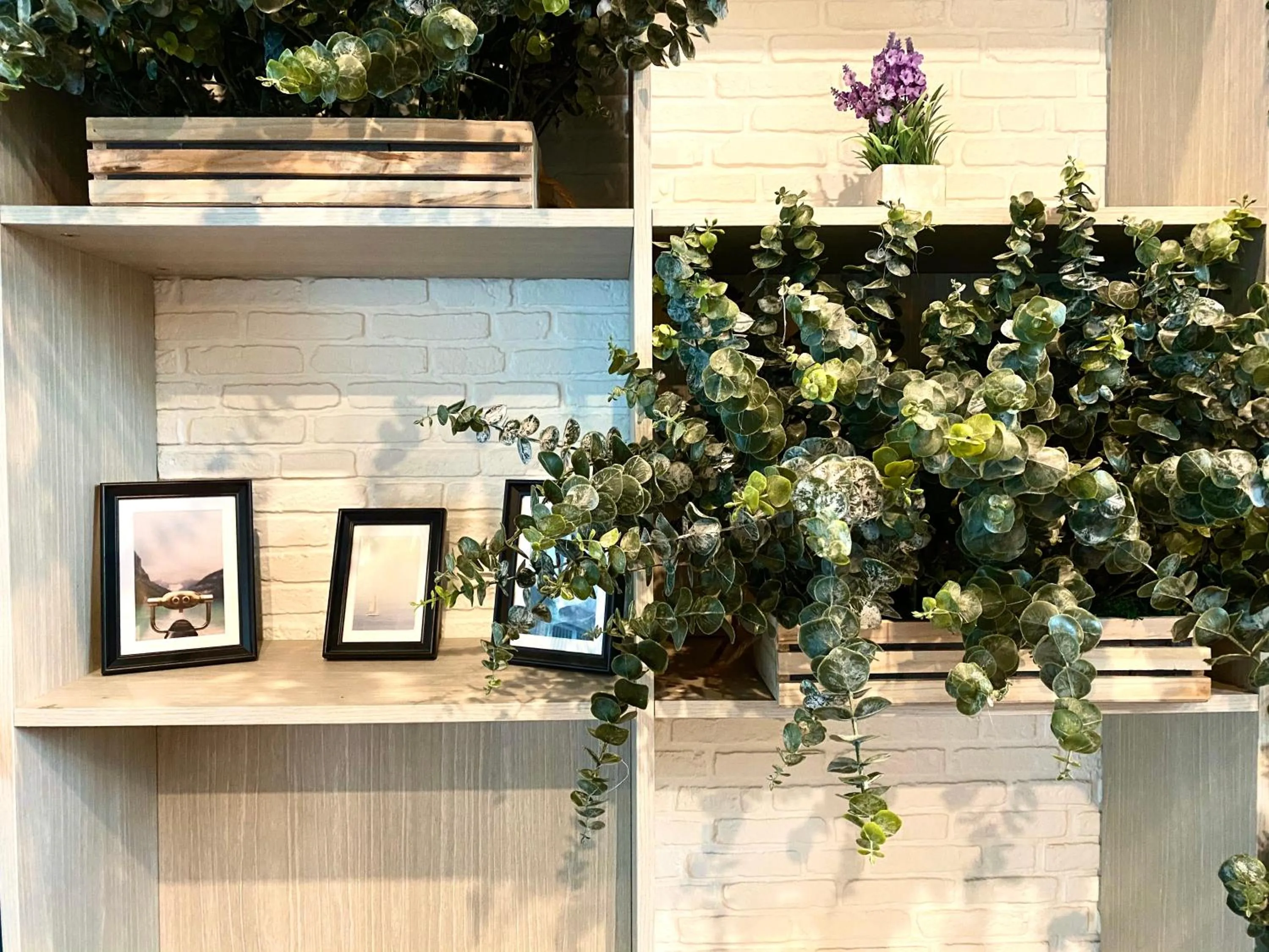 Decorative detail in 44 Room Rama 3