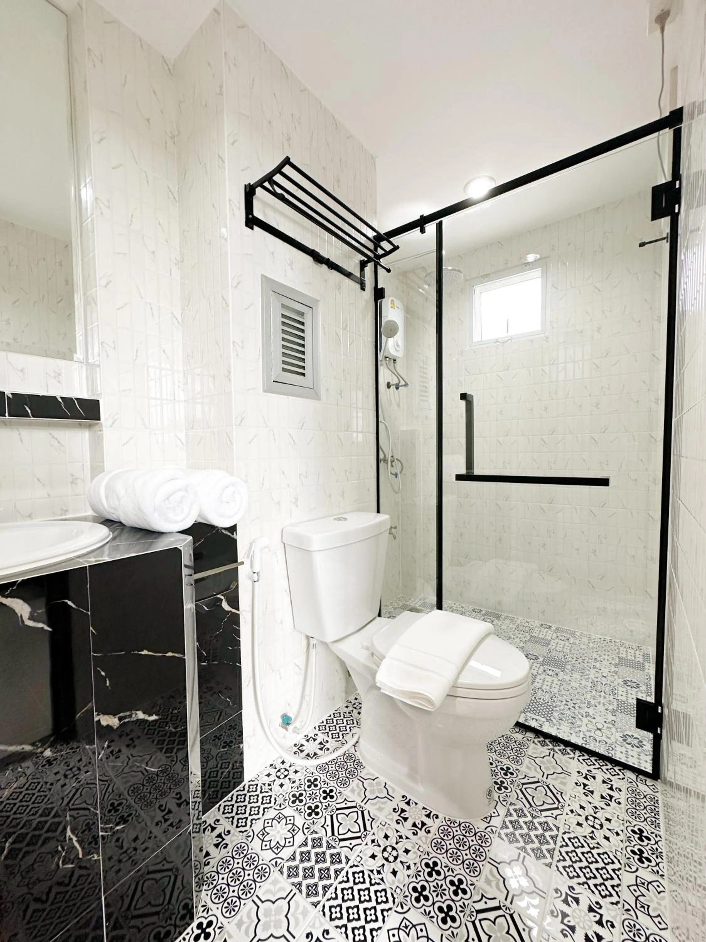 Bathroom in Wises Hotel