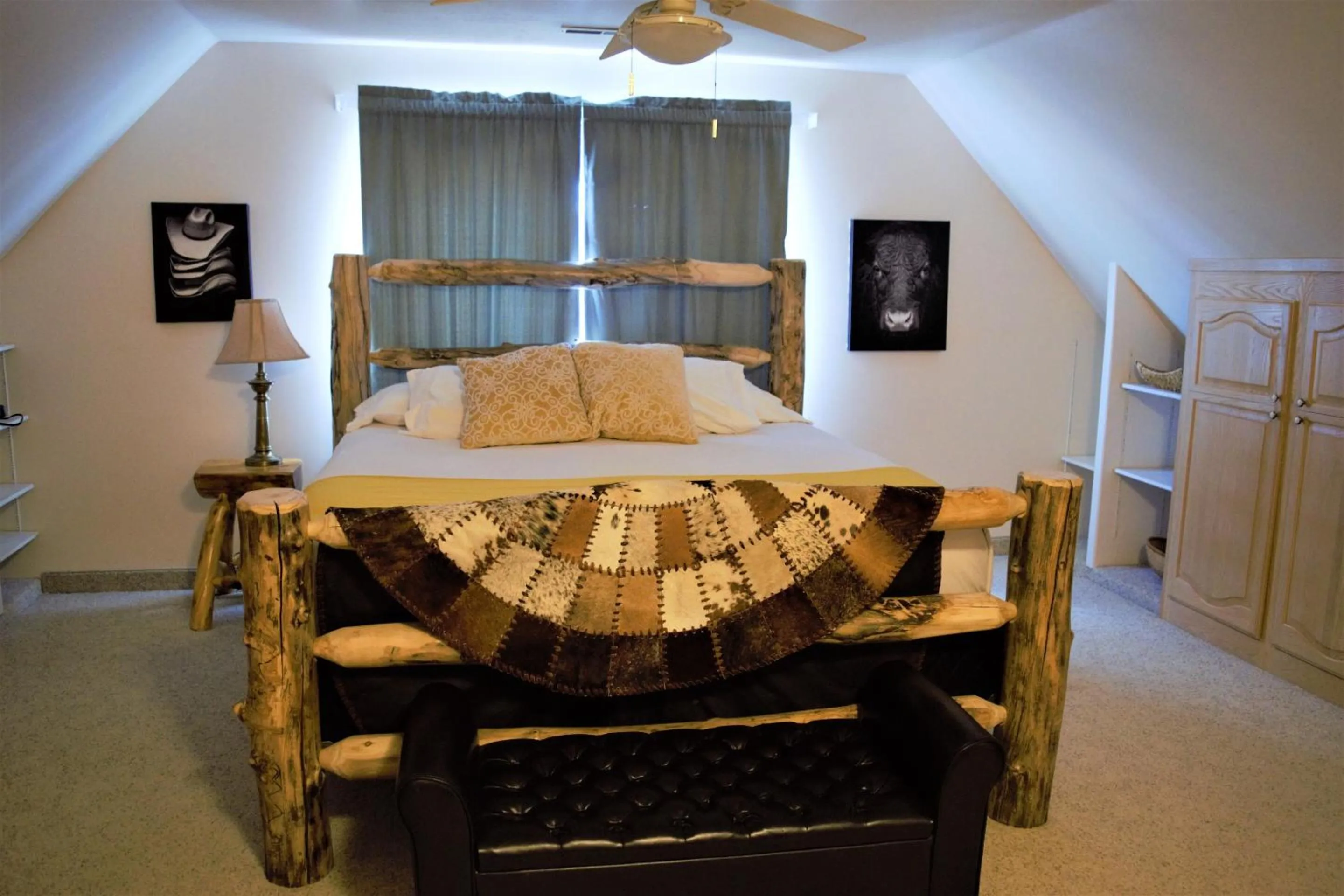 Bedroom, Bed in Swallow Cove