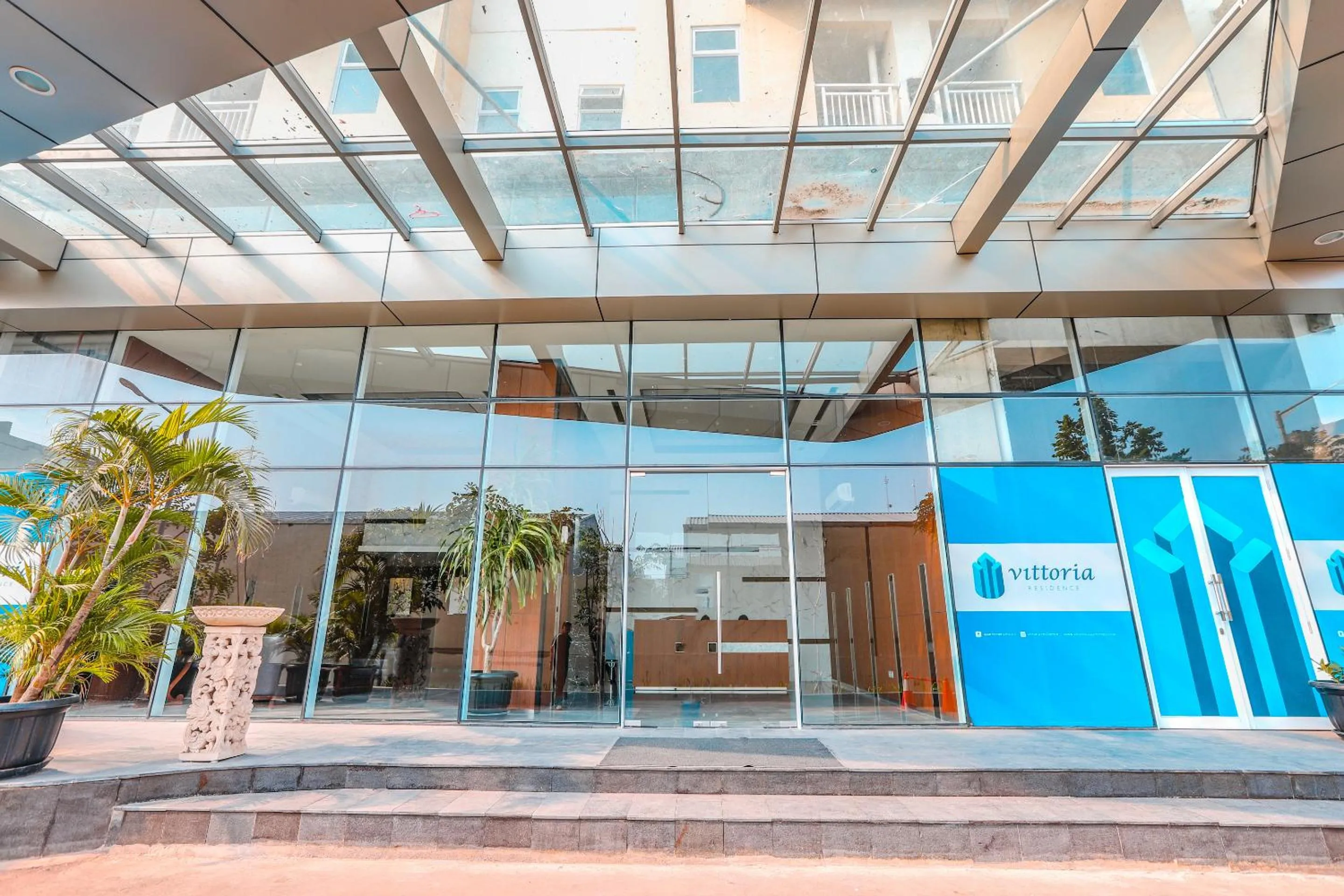 Facade/entrance in Collection O 16 Vittoria Residence