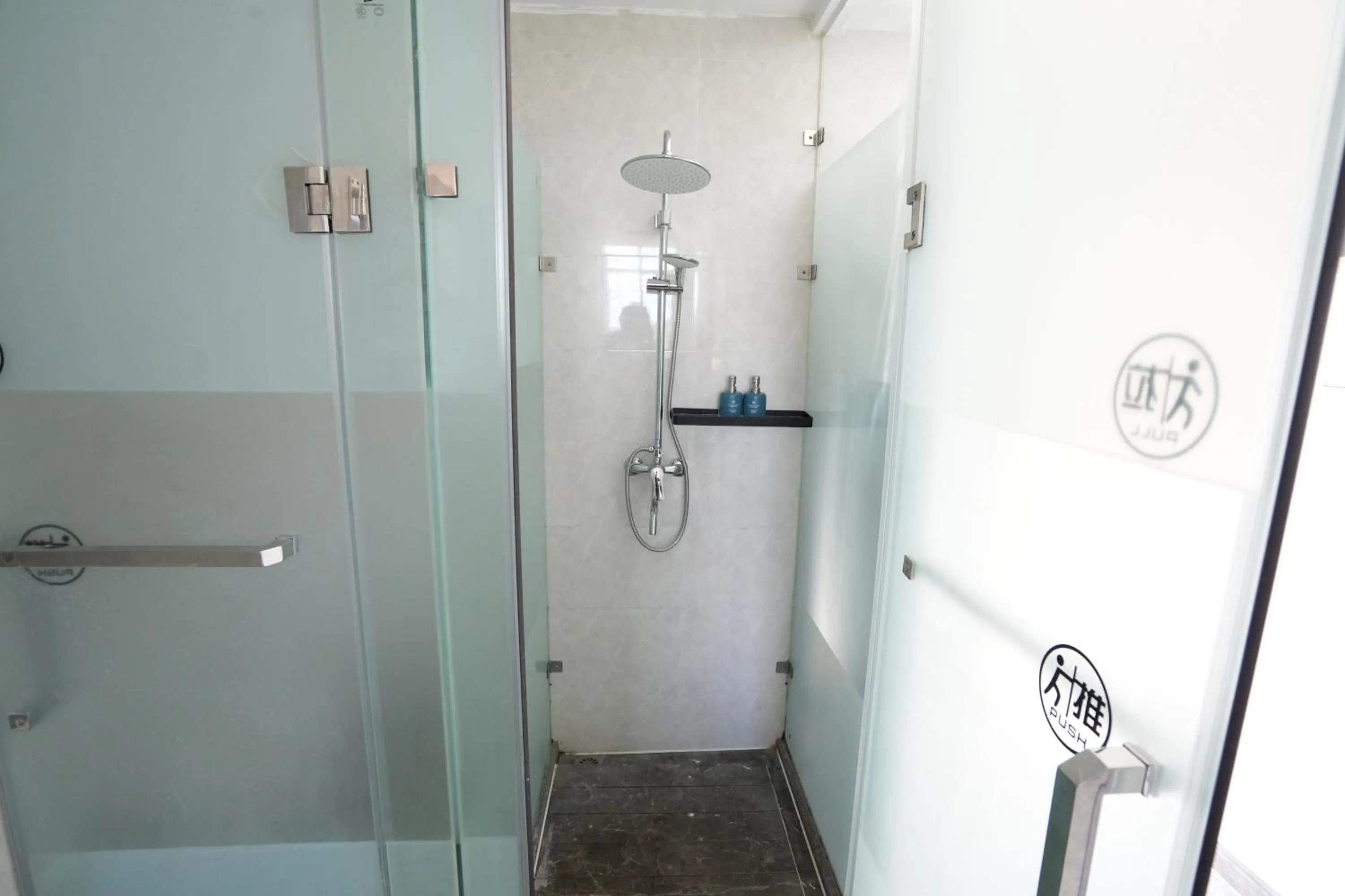 Toilet in Bohol Panglao Begonia Resort