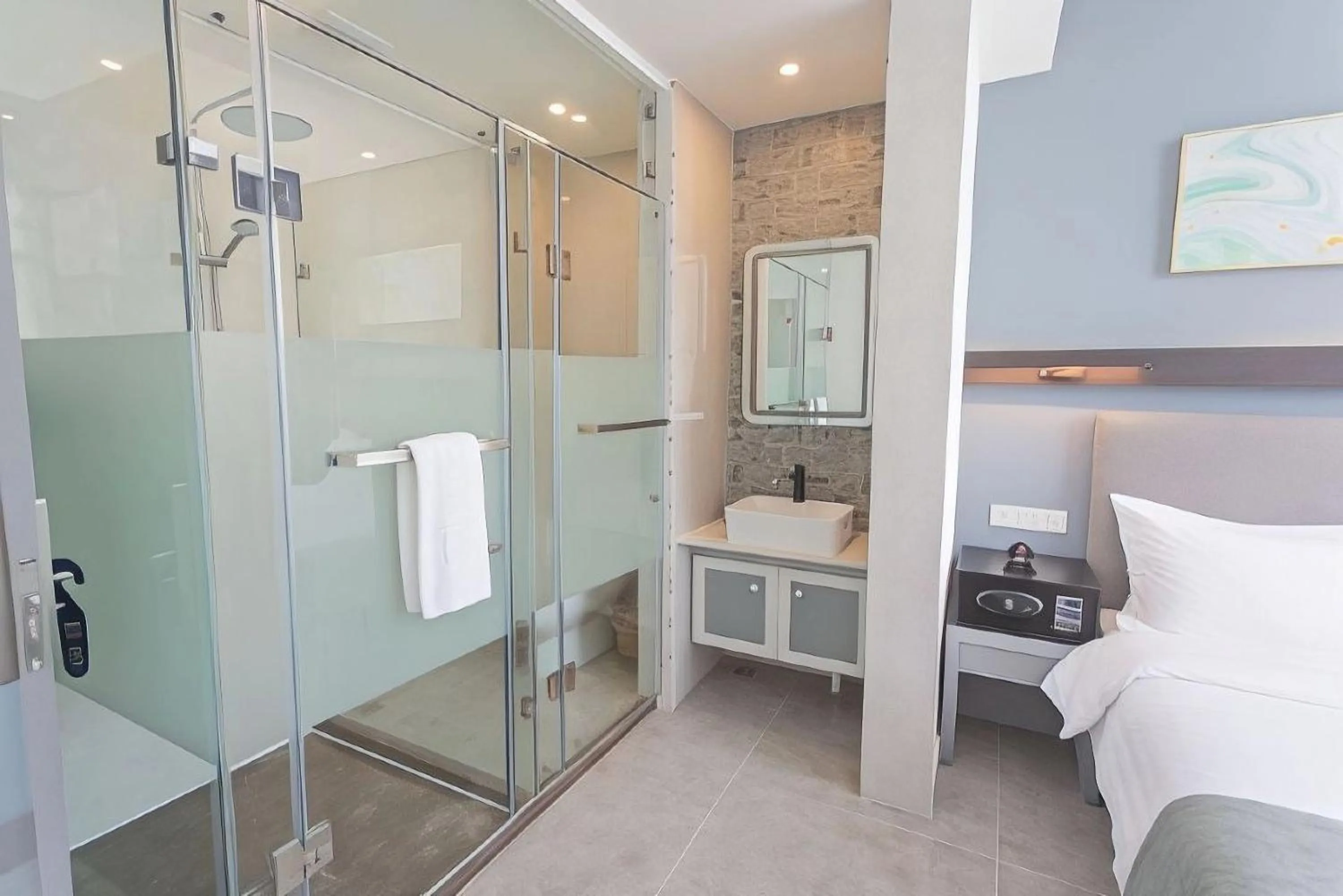 Bathroom, Bed in Bohol Panglao Begonia Resort