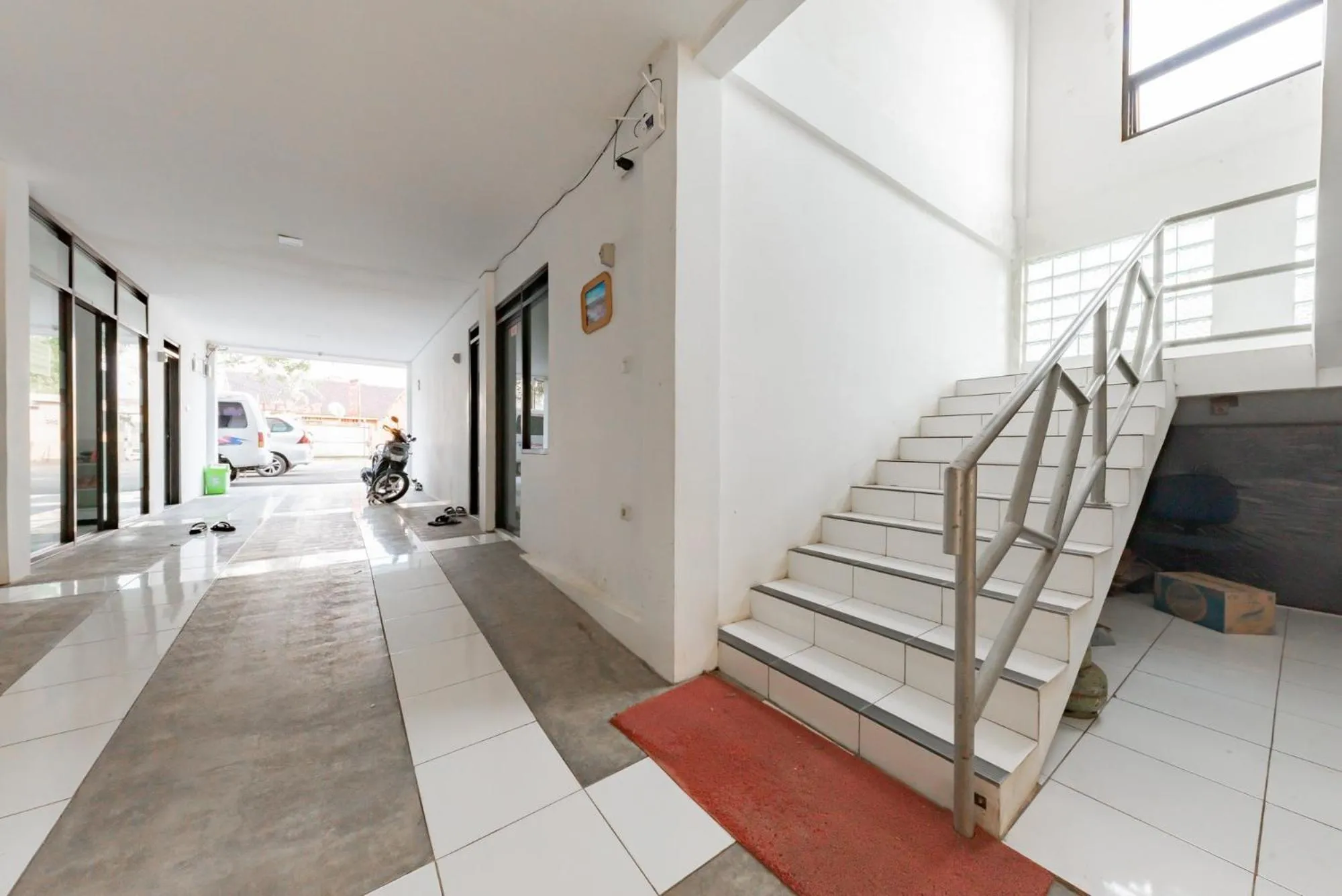 Property building in RedDoorz Syariah near RS Hermina Sukabumi