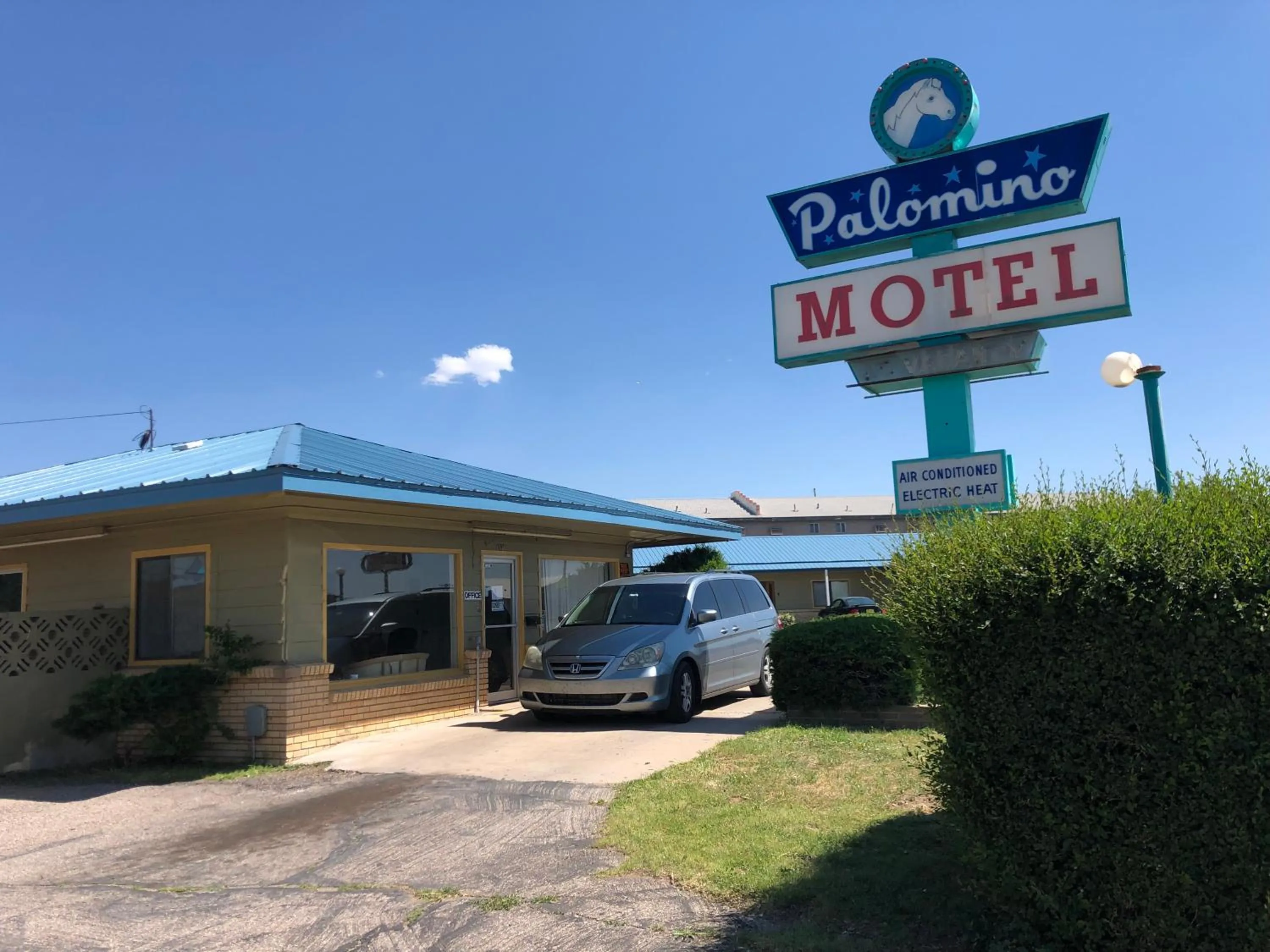 Property building in Palomino Motel