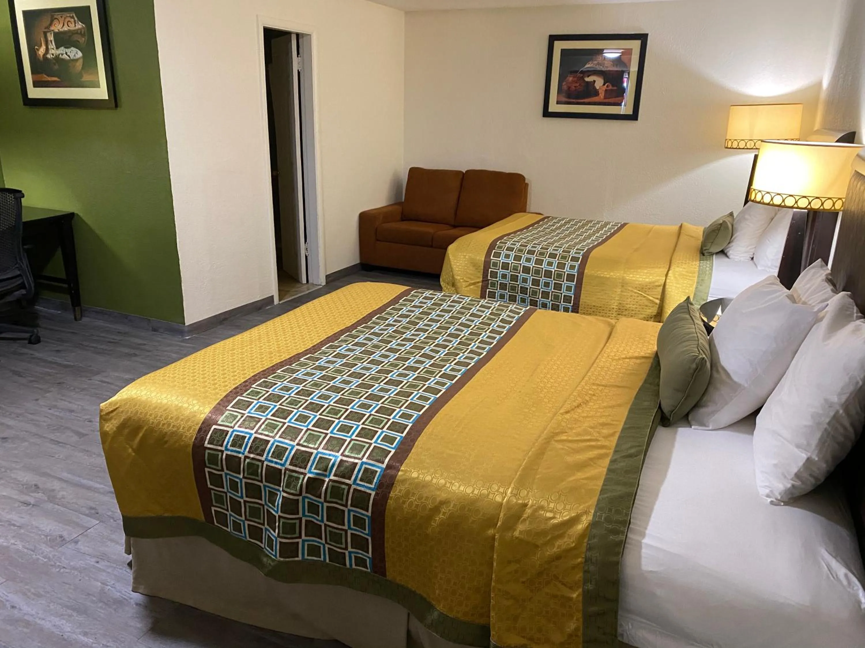 Bed in Palomino Motel