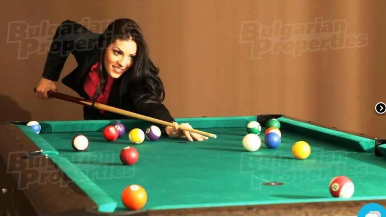 Billiard in Stylish Studio Apart Aspen Golf Resort