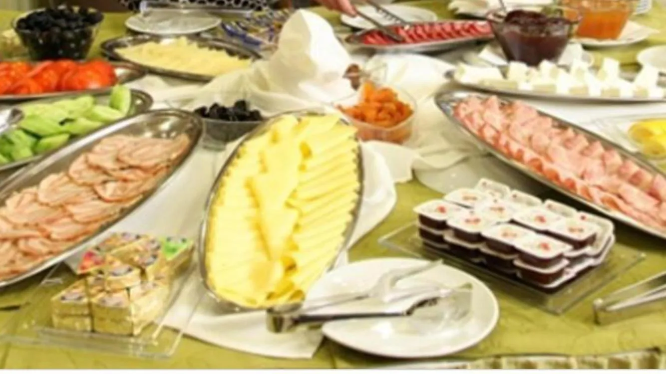 Food and drinks in Stylish Studio Apart Aspen Golf Resort