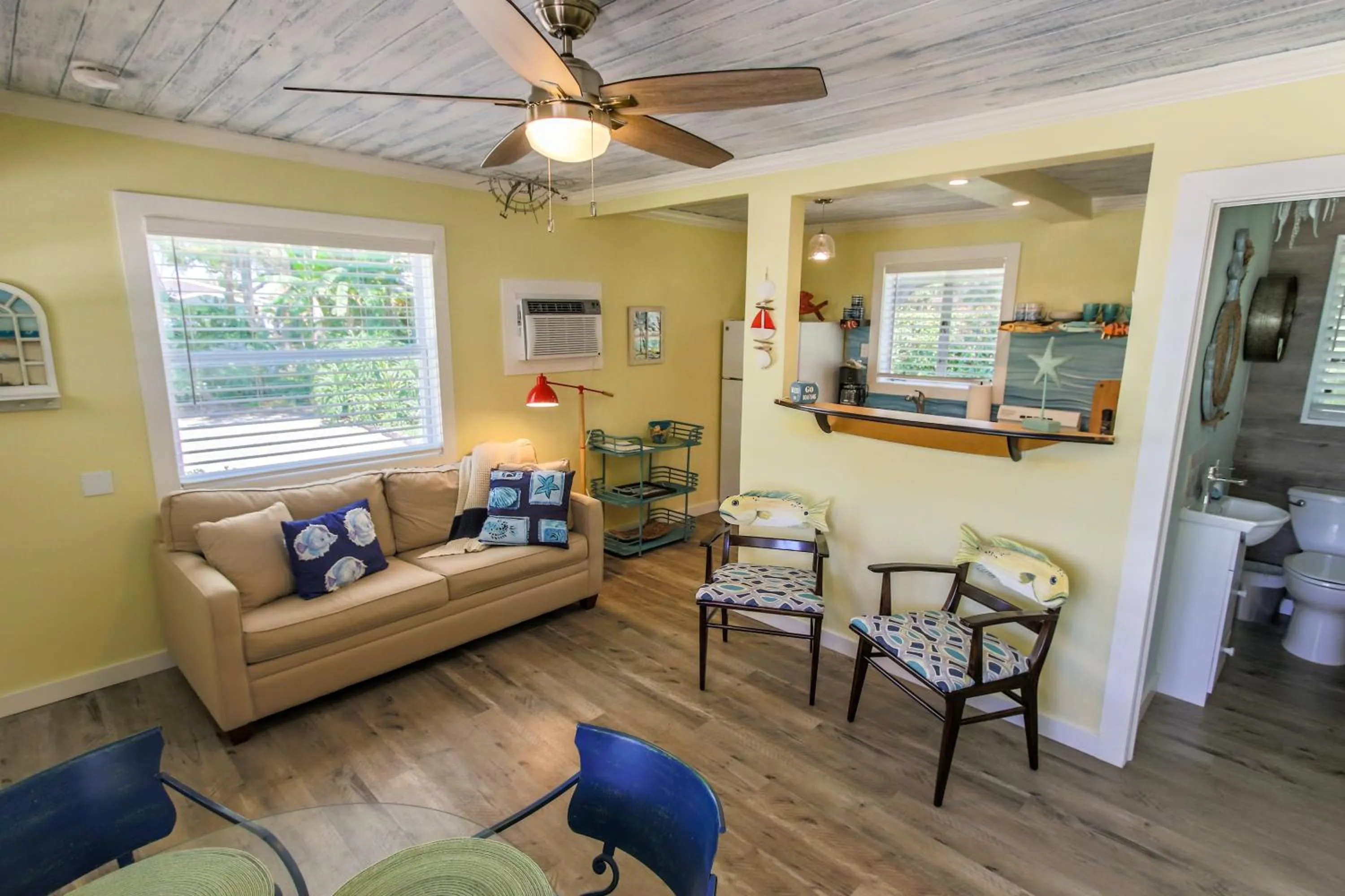 Island View Cottages Sebastian