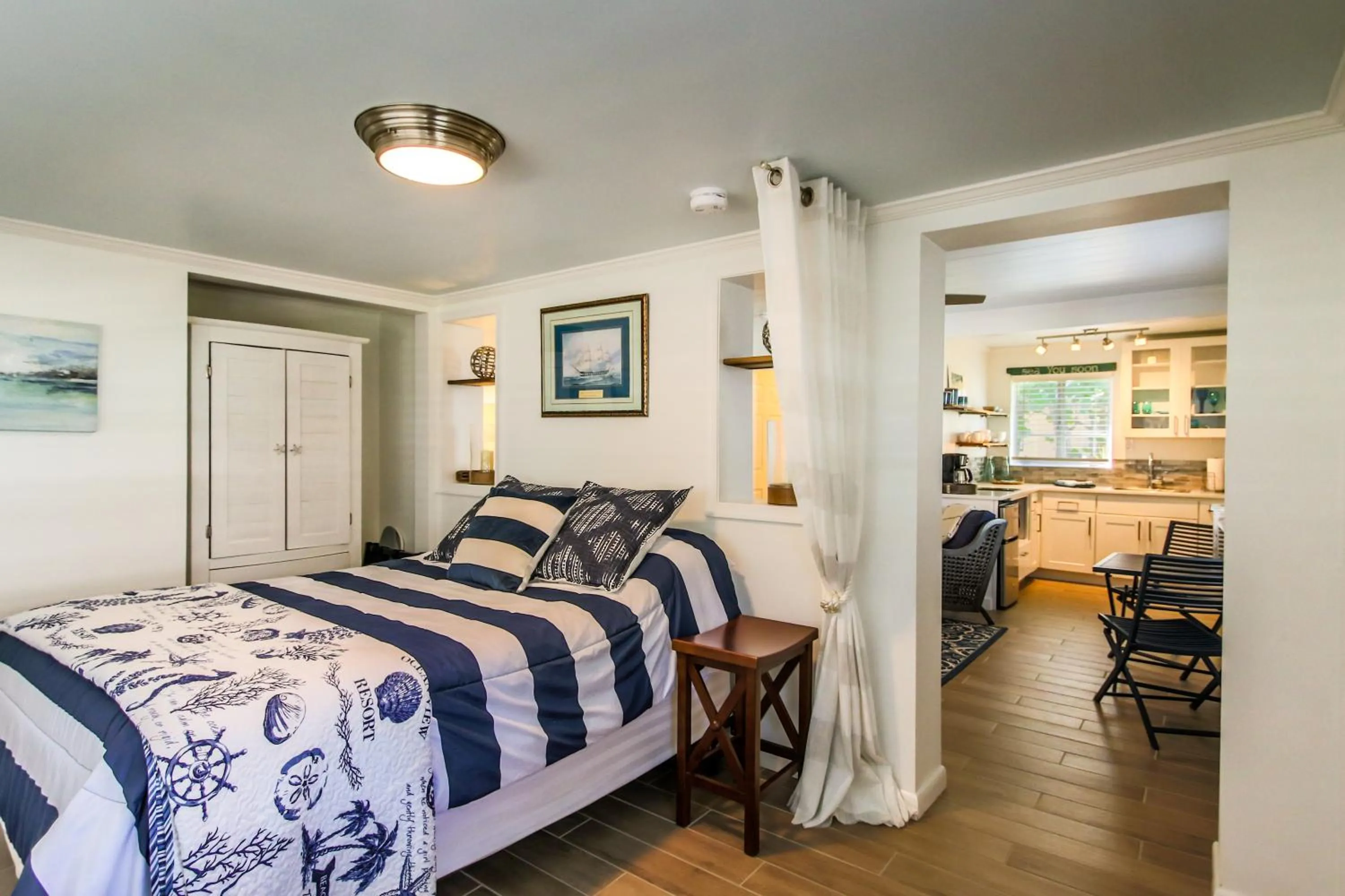 Bed in Island View Cottages Sebastian