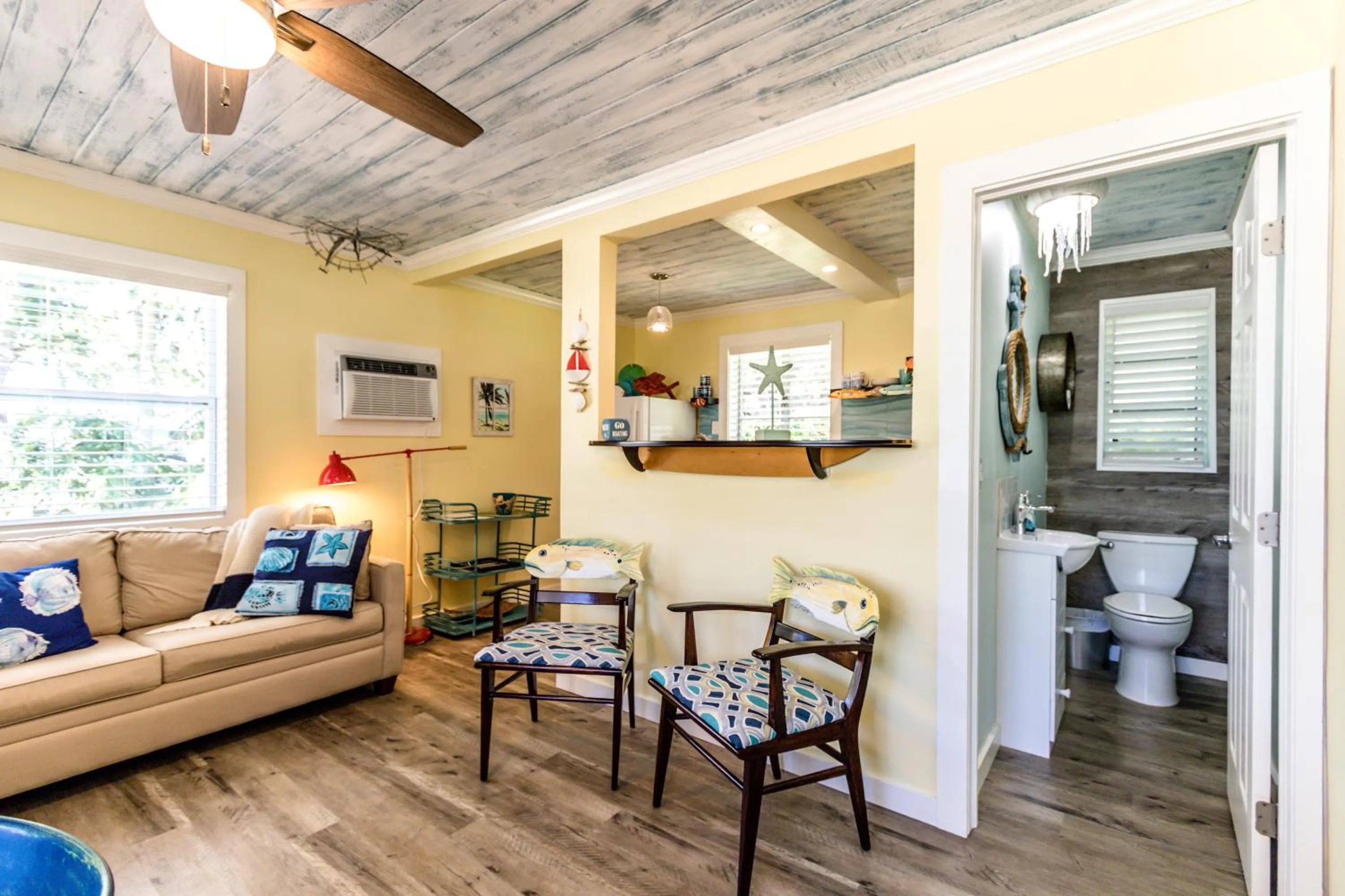 Island View Cottages Sebastian