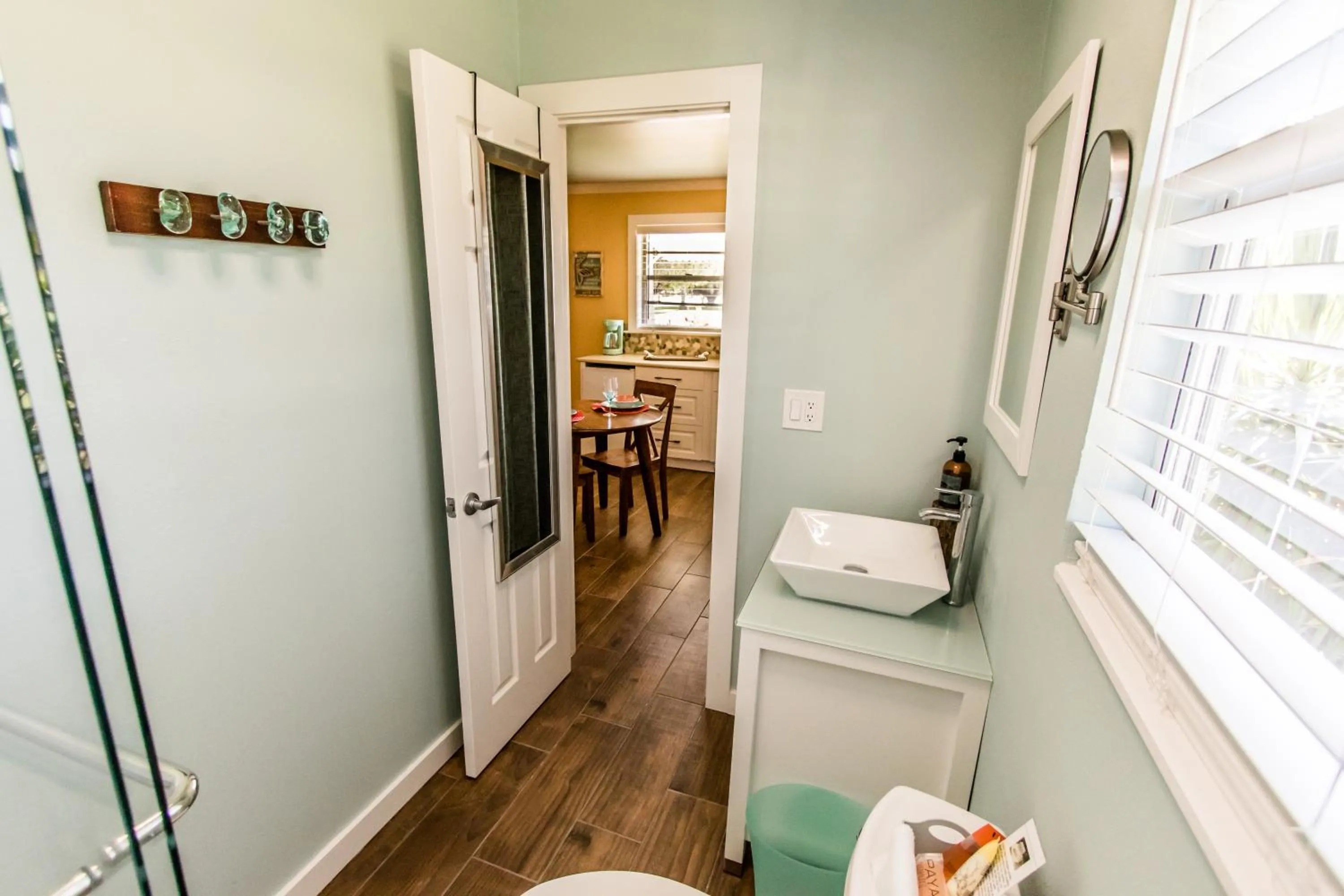 Island View Cottages Sebastian