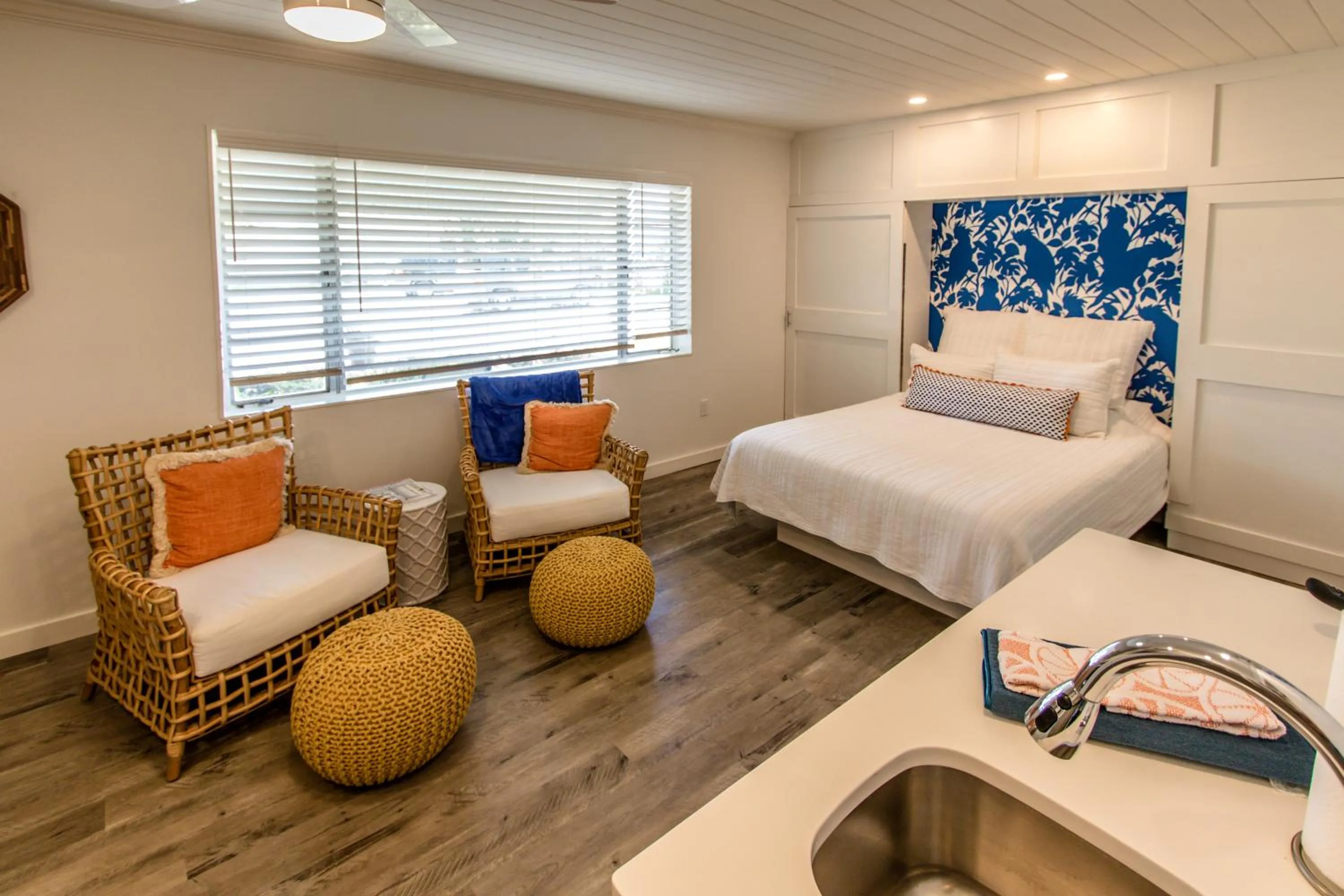 Bed in Island View Cottages Sebastian