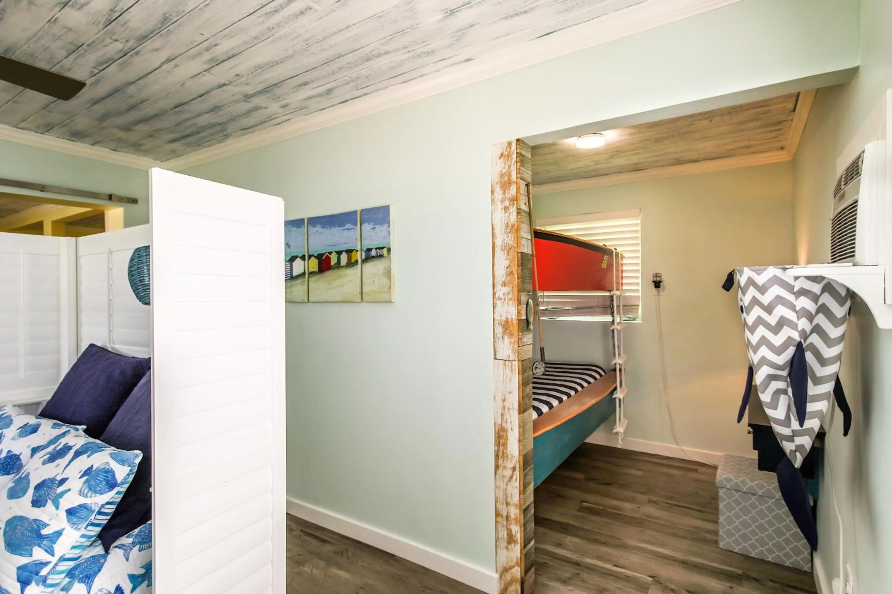 Bed in Island View Cottages Sebastian