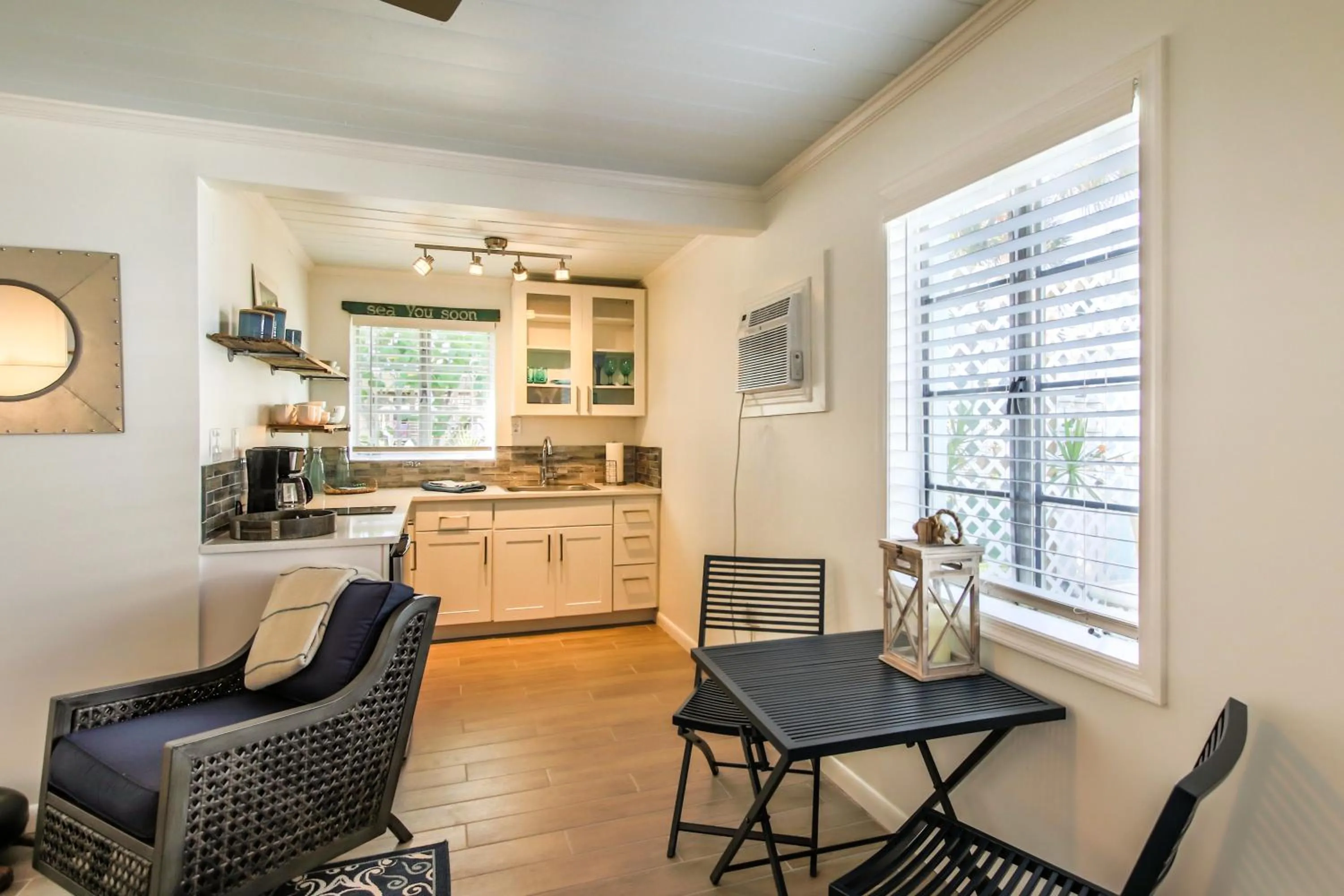 Island View Cottages Sebastian