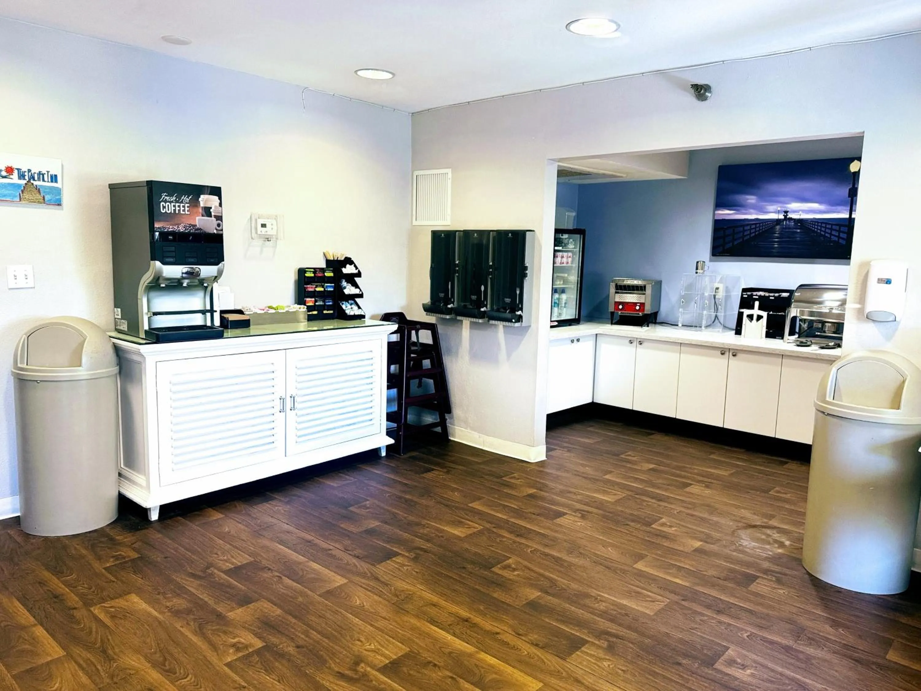 Breakfast in The Pacific Inn