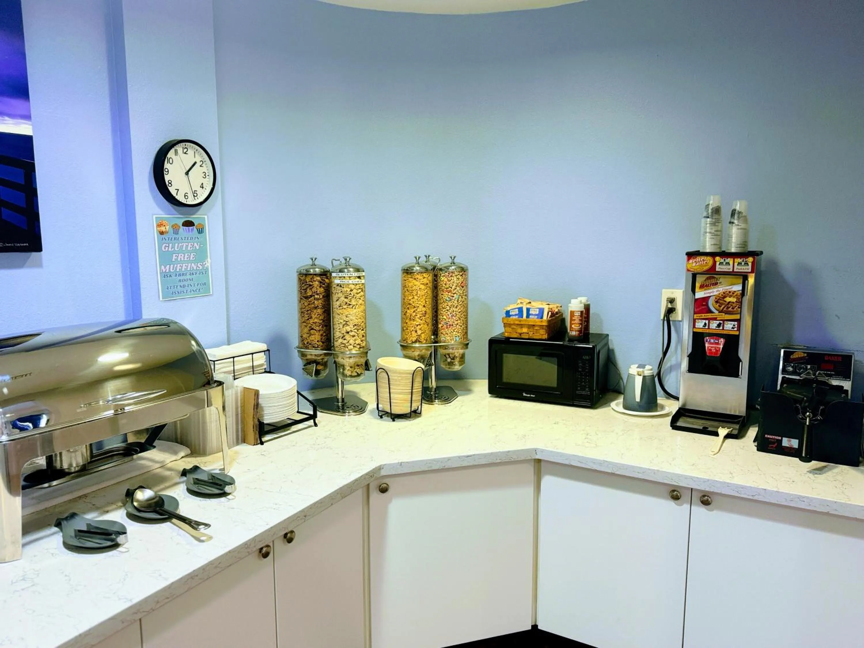 Coffee/tea facilities in The Pacific Inn