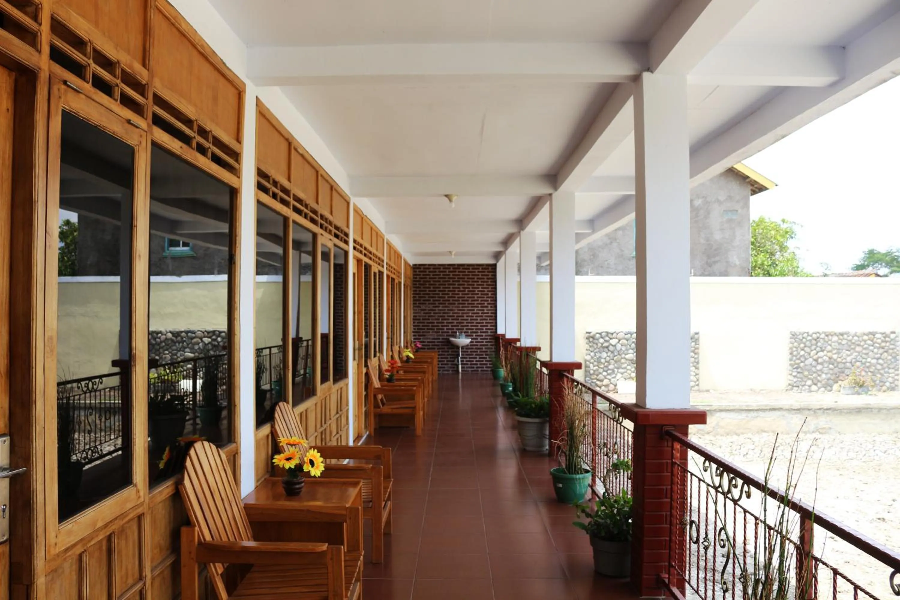 Restaurant/places to eat in OYO 1722 Villa Ciparay Indah Syariah