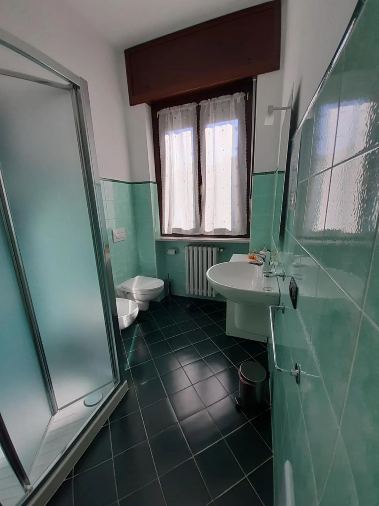 Shower in Villa Luisa B&B