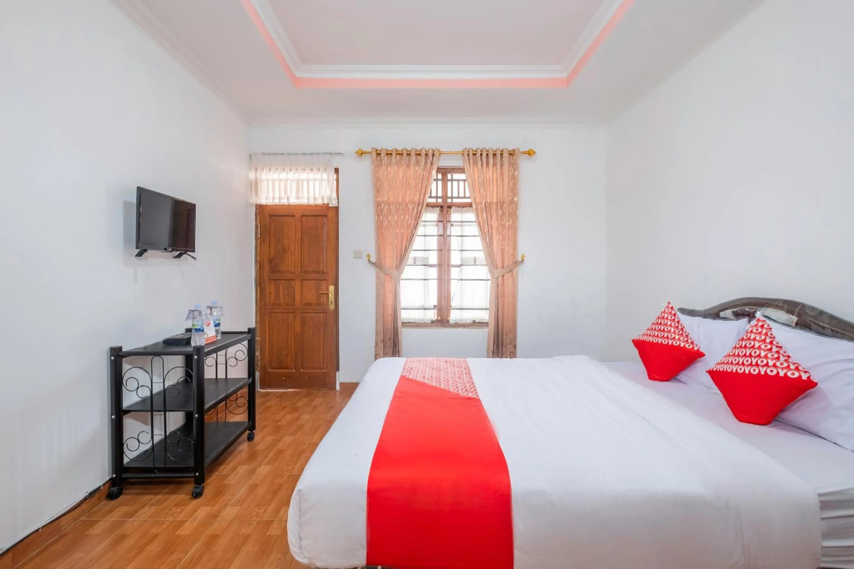 Bedroom, Bed in Capital O 1541 Puri Cikole Asri