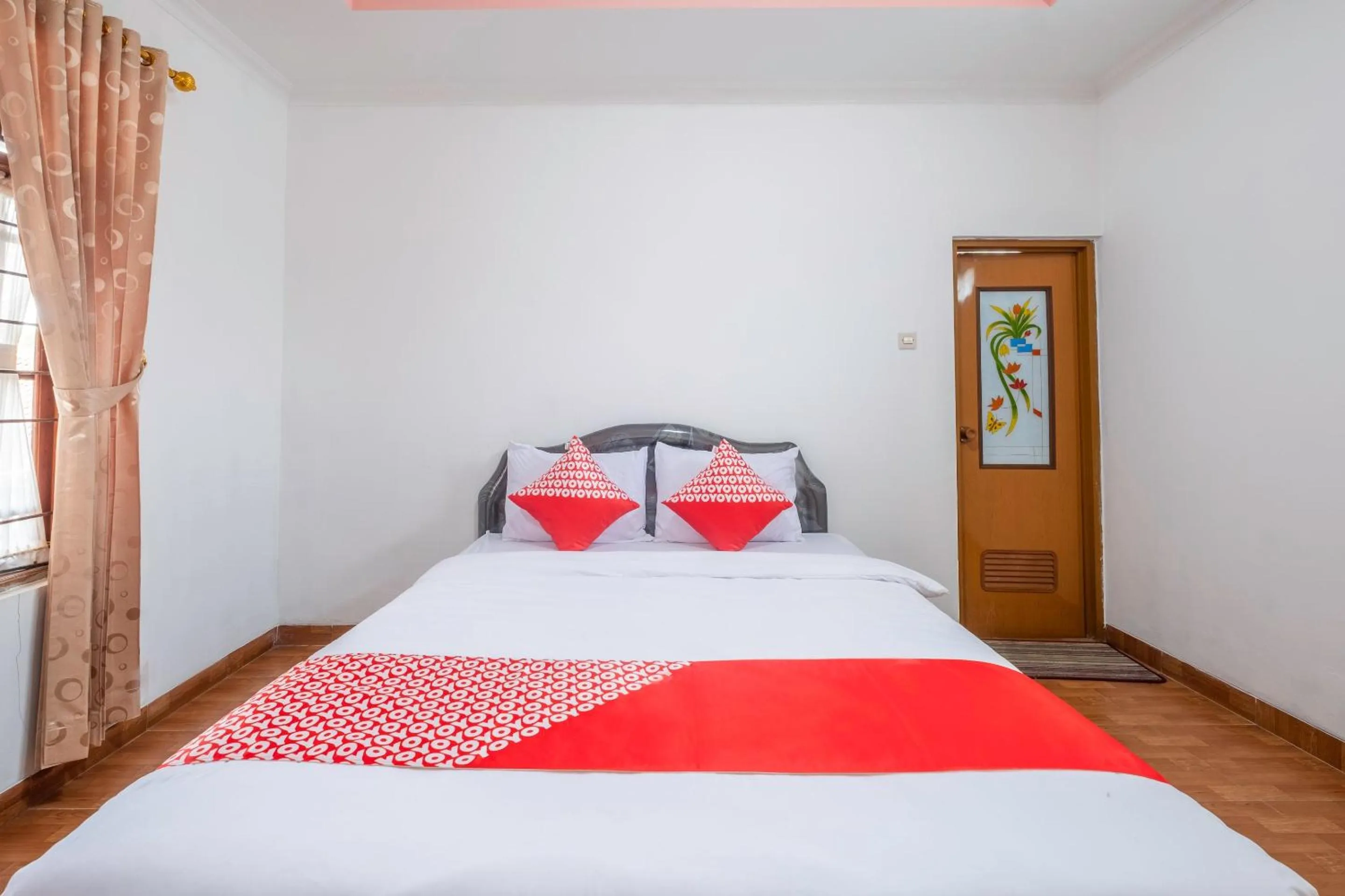 Bedroom, Bed in Capital O 1541 Puri Cikole Asri