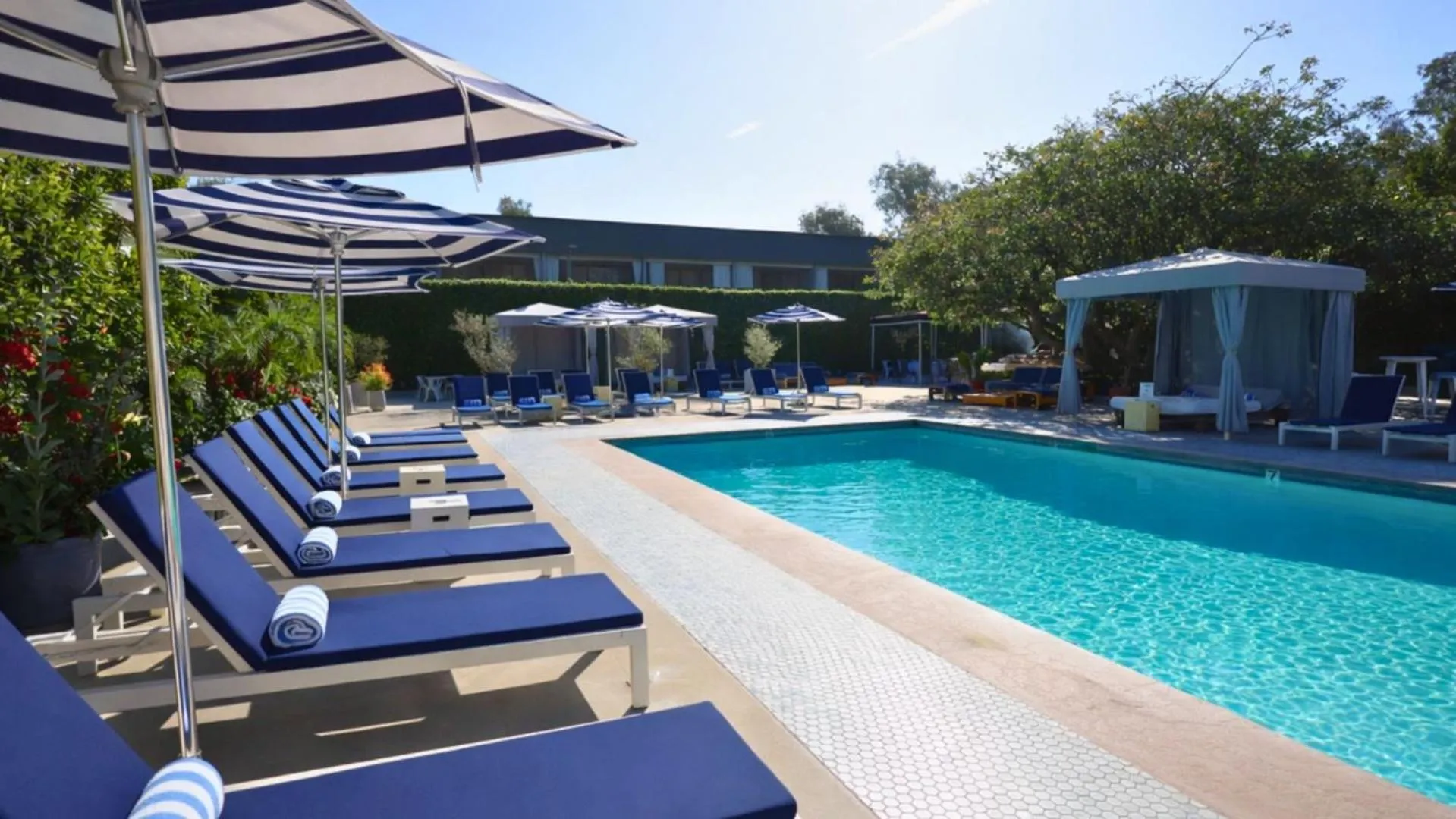 Swimming pool in Luxe Sunset Boulevard Hotel