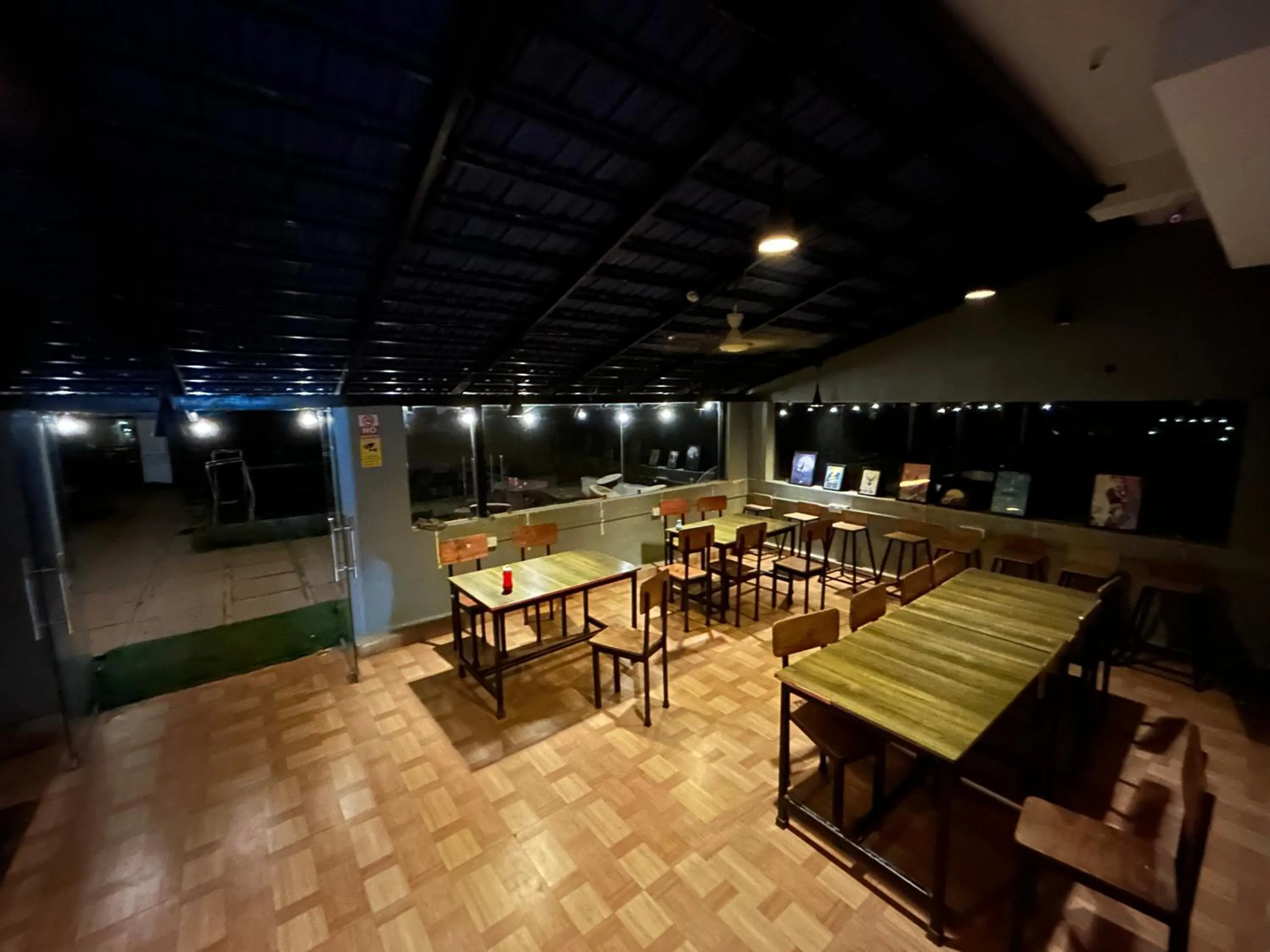 Restaurant/places to eat in Shivam Bnb Mandrem Resort