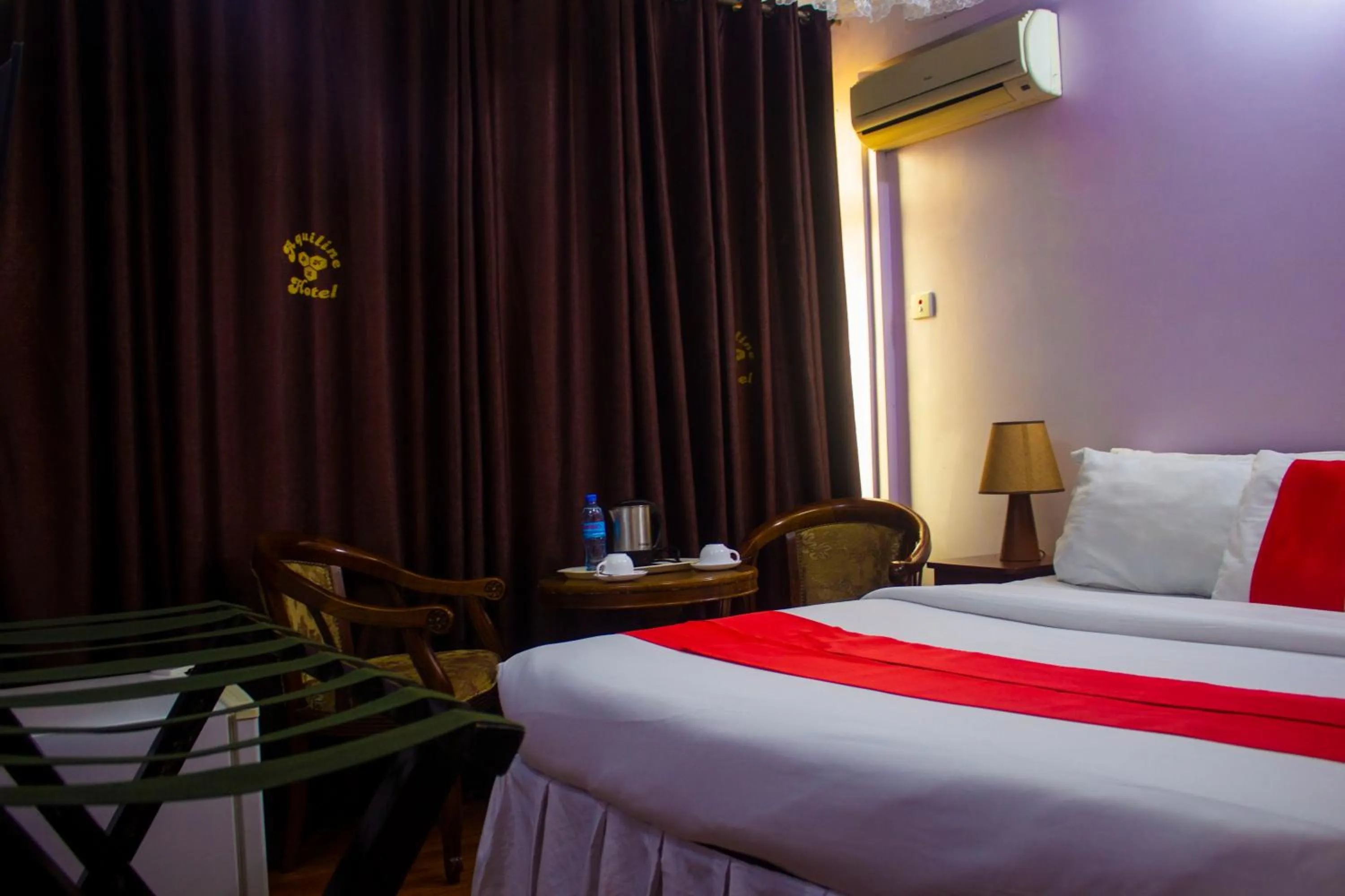 Bedroom in New Hotel Aquiline