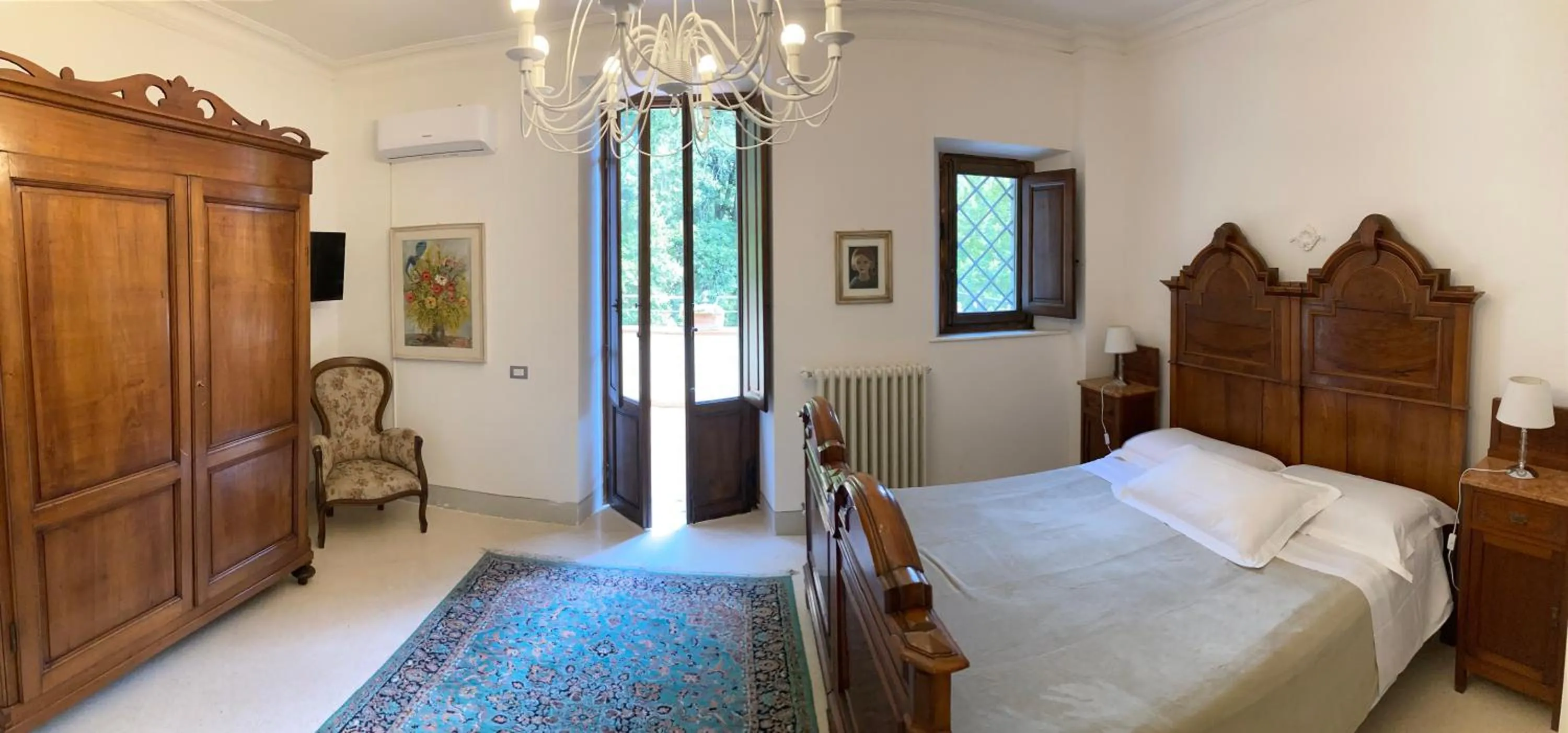 Bedroom in Villa del Parco in Tuscany