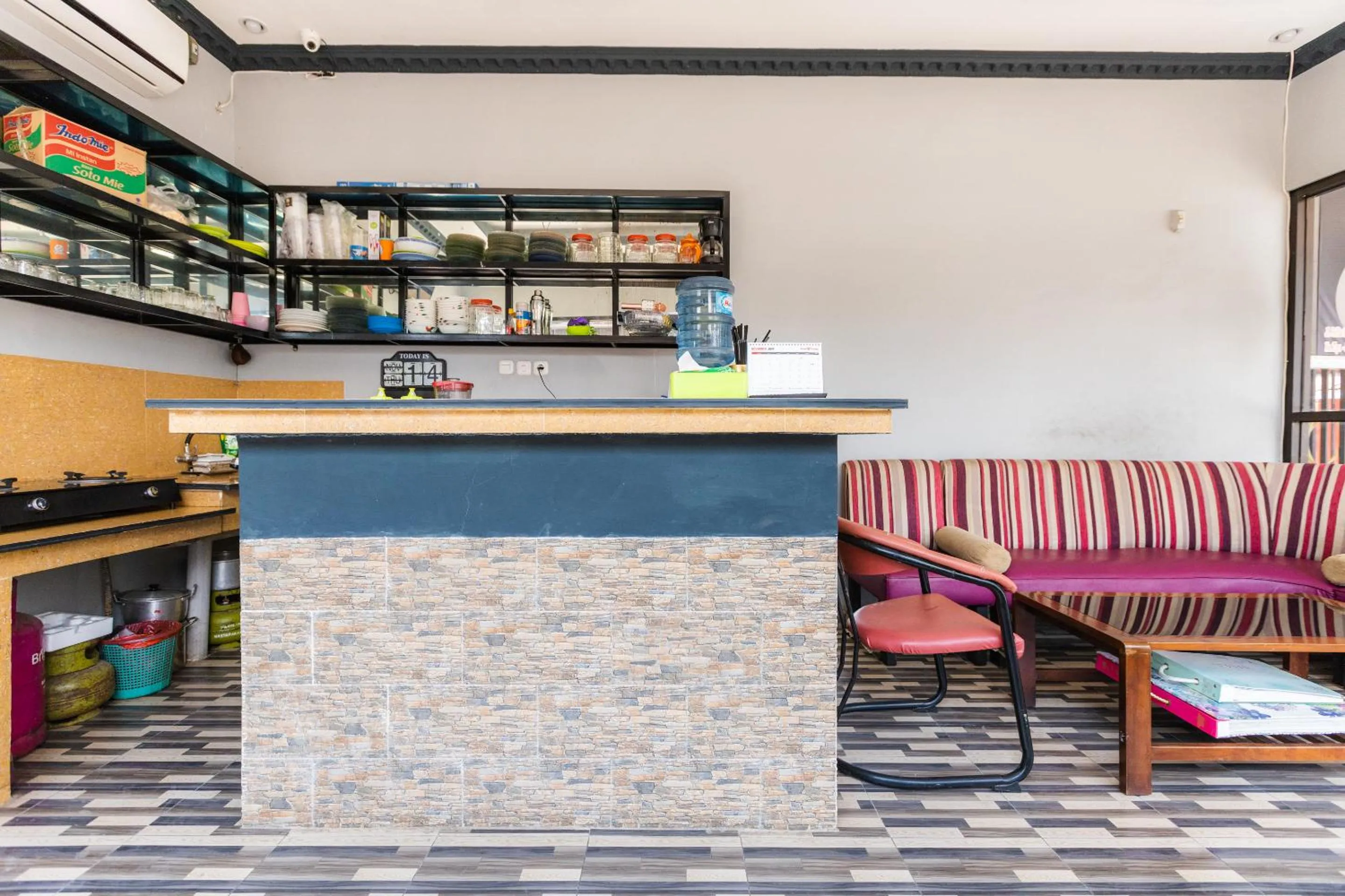 Restaurant/places to eat in Hotel O Wisma Pelita Mas