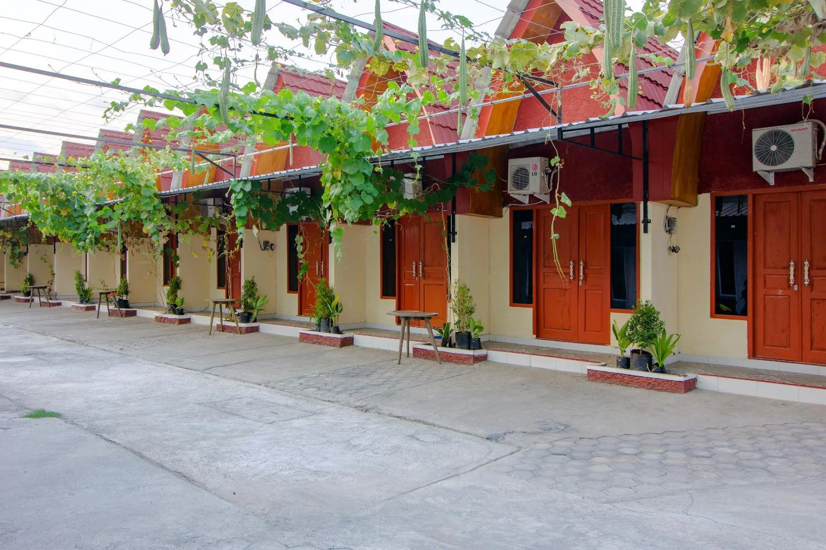 Lobby or reception in OYO Life 1643 Grand Monica