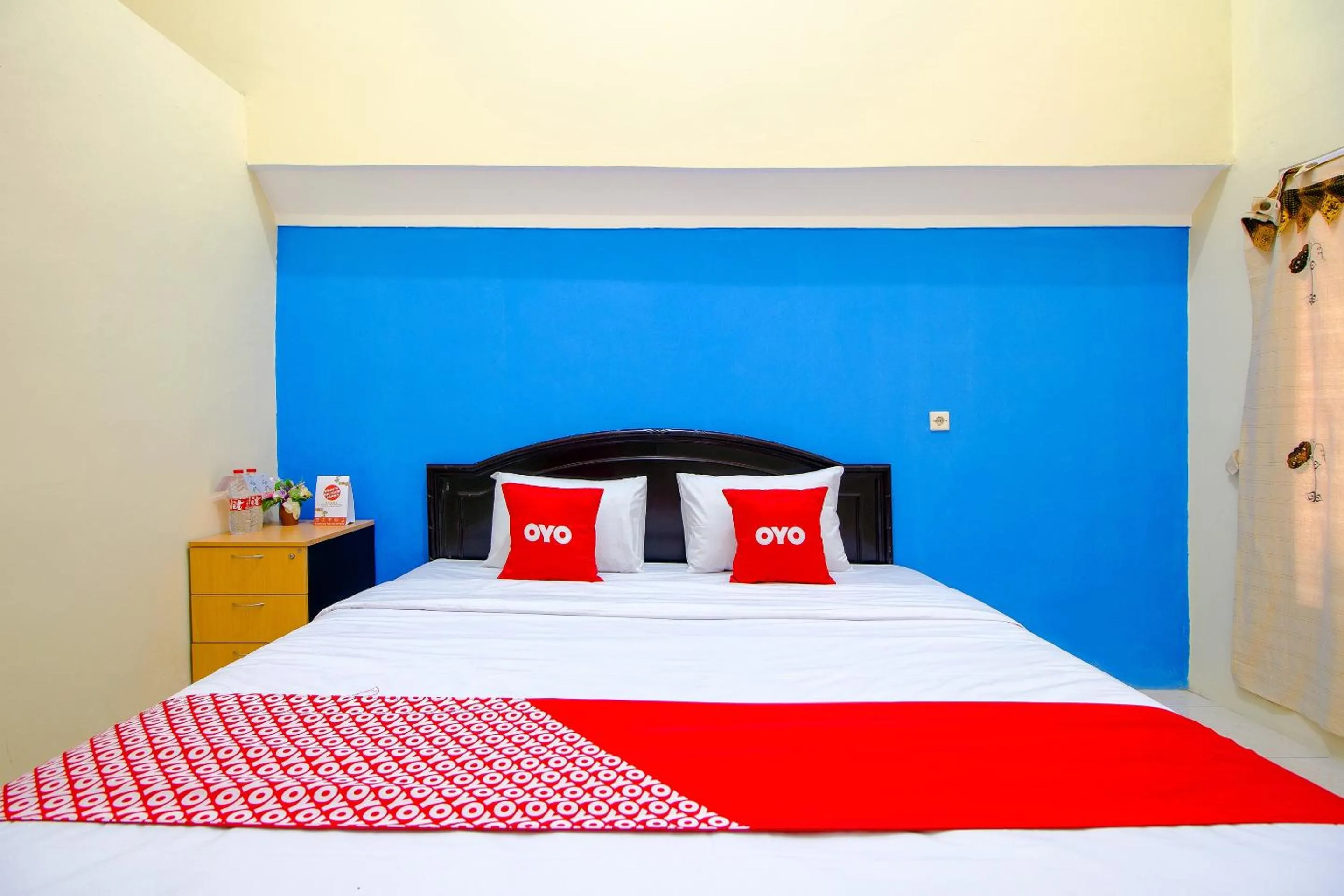 Bedroom, Bed in OYO Life 1643 Grand Monica