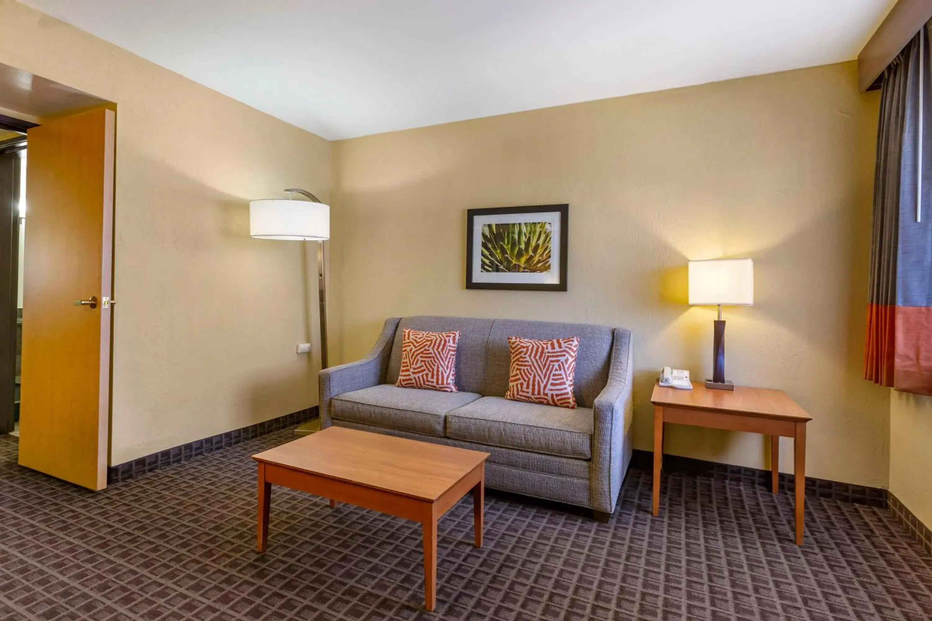 Suite with Two Double Beds and Sofa Bed in Best Western Plus Scottsdale Thunderbird Suites Suite with Two Double Beds and Sofa Bed in Best Western Plus Scottsdale Thunderbird Suites