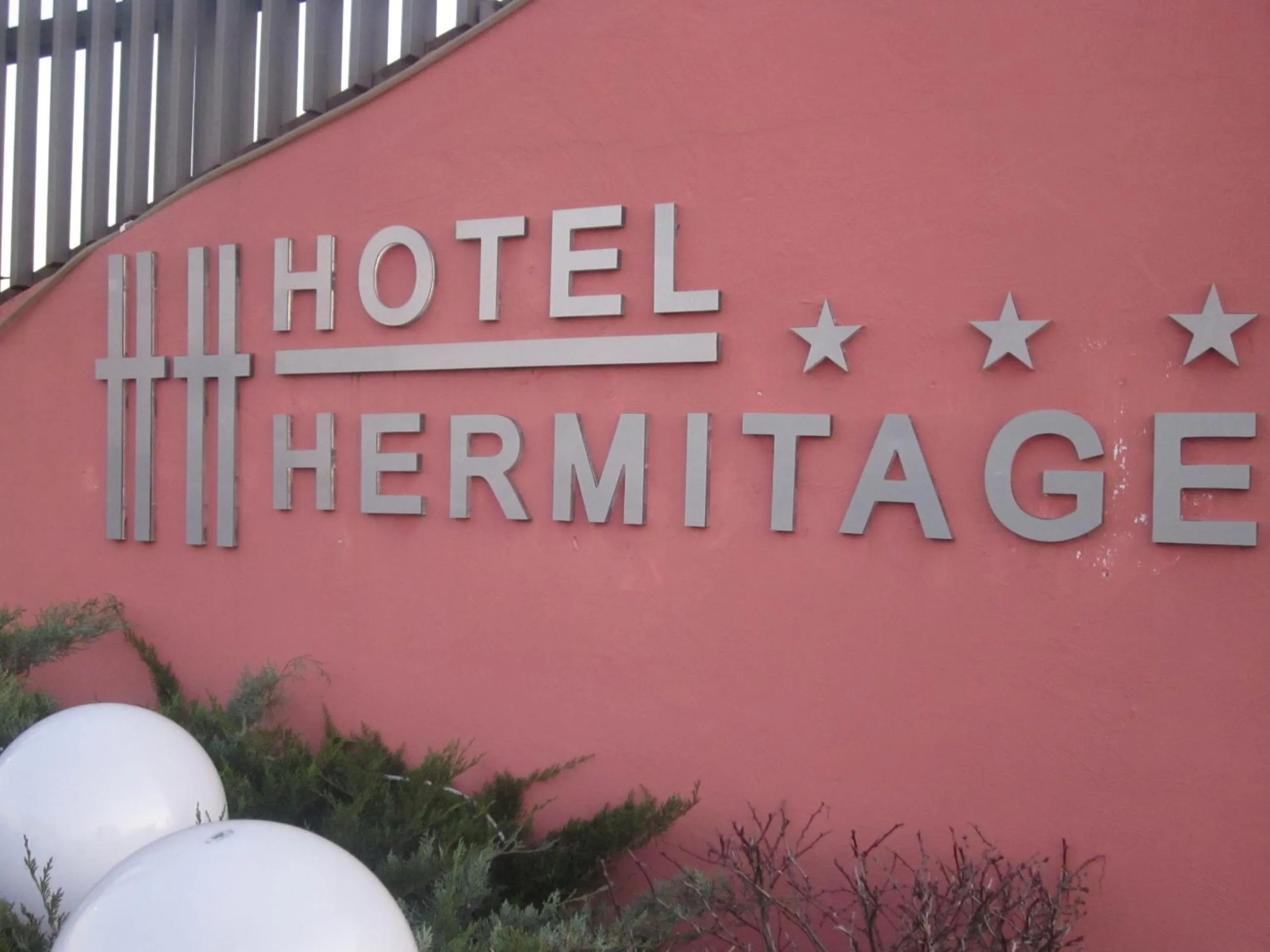 Facade/entrance in Hotel Hermitage