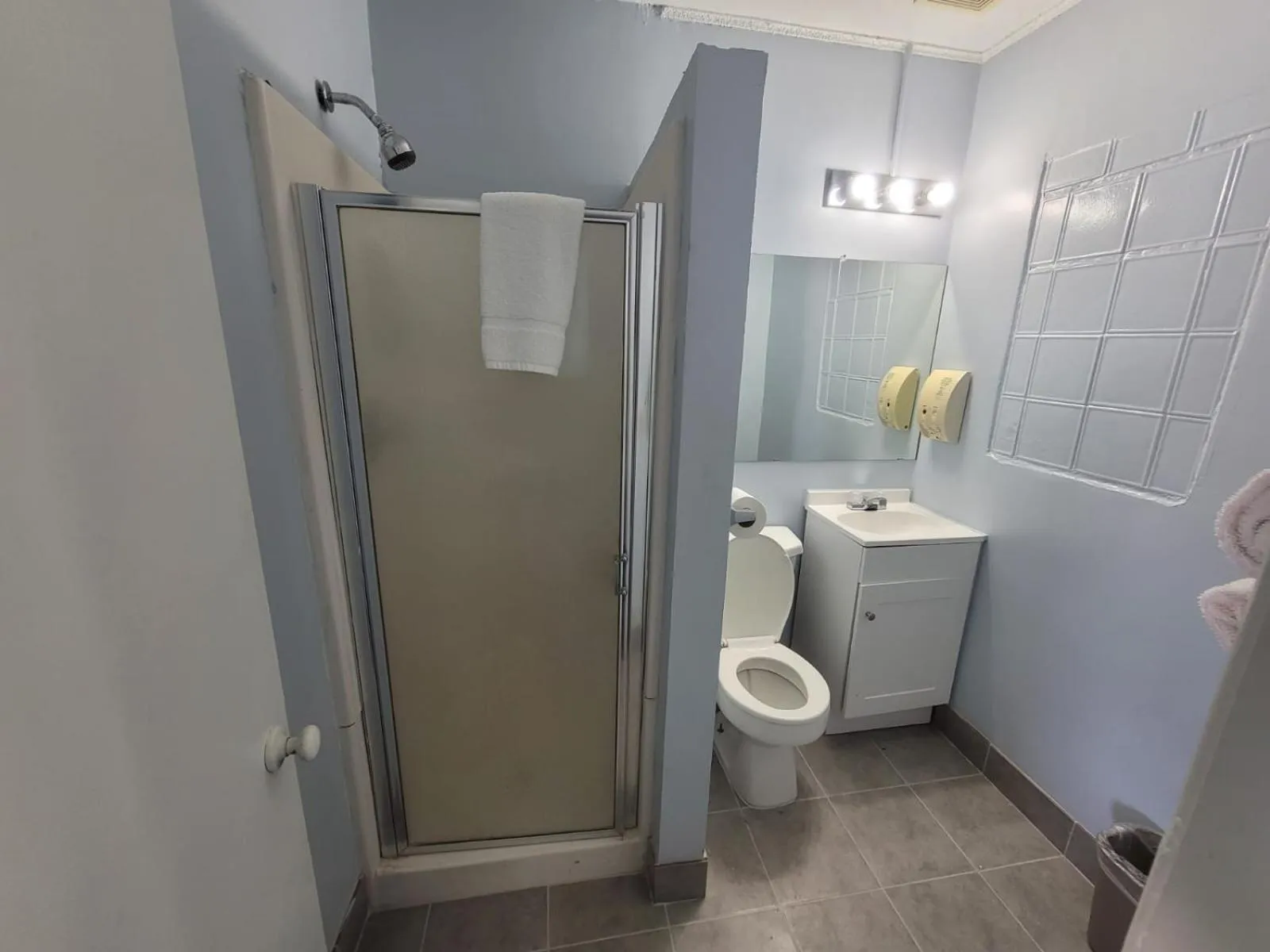 Bathroom in Heritage Budget Inn By OYO Hwy 84