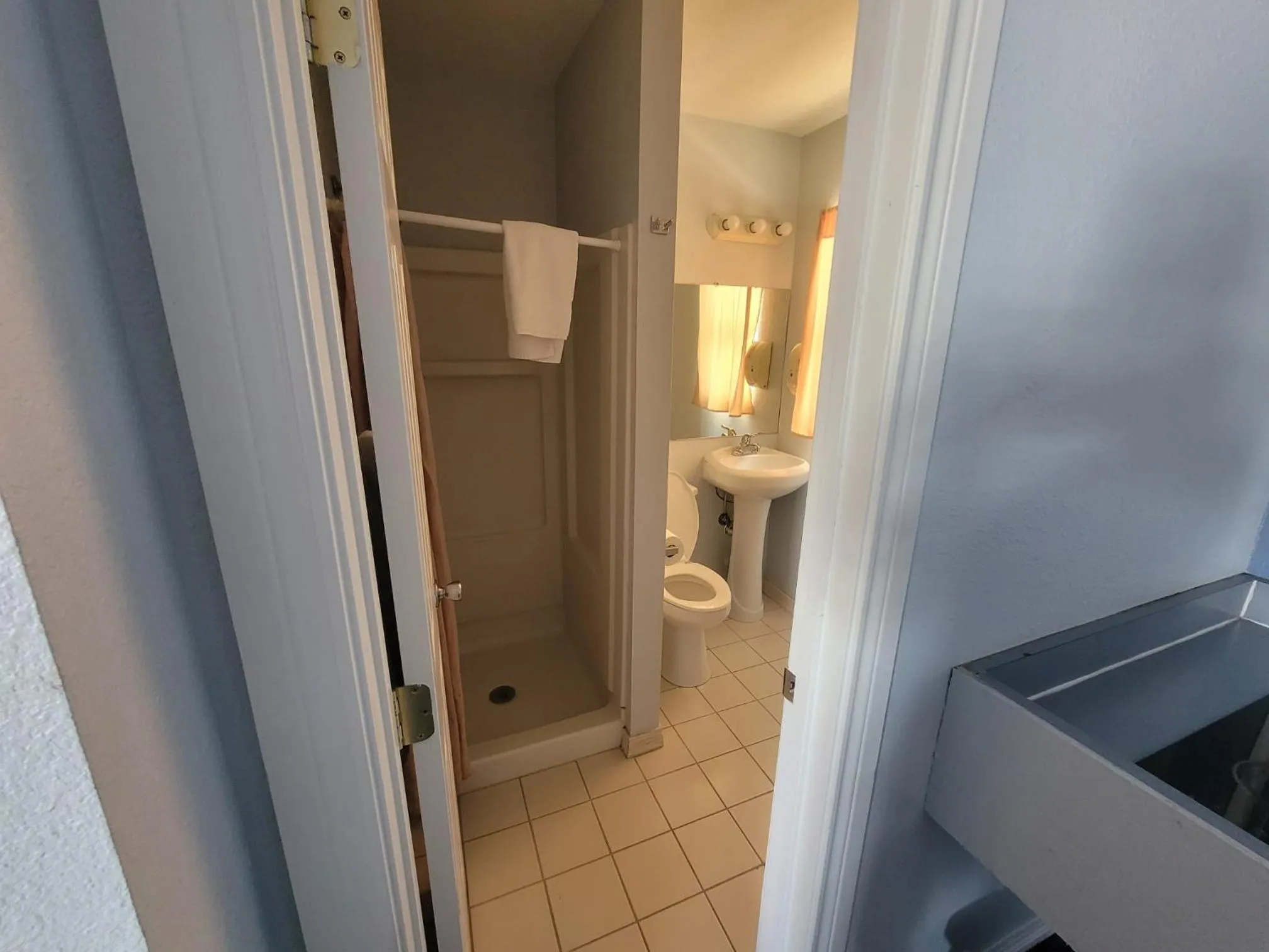 Bathroom in Heritage Budget Inn By OYO Hwy 84