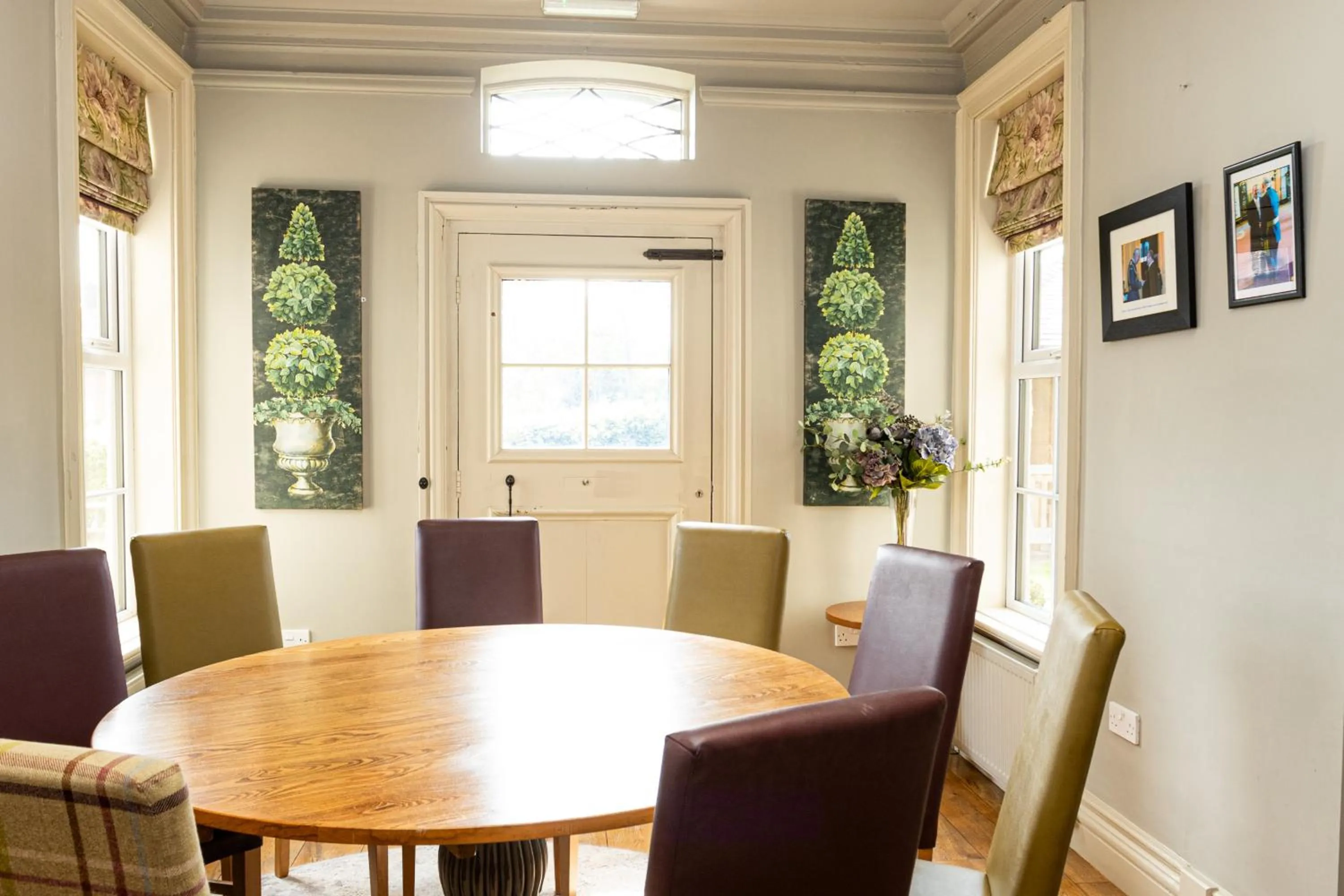 Seating area in Woodberry Inn